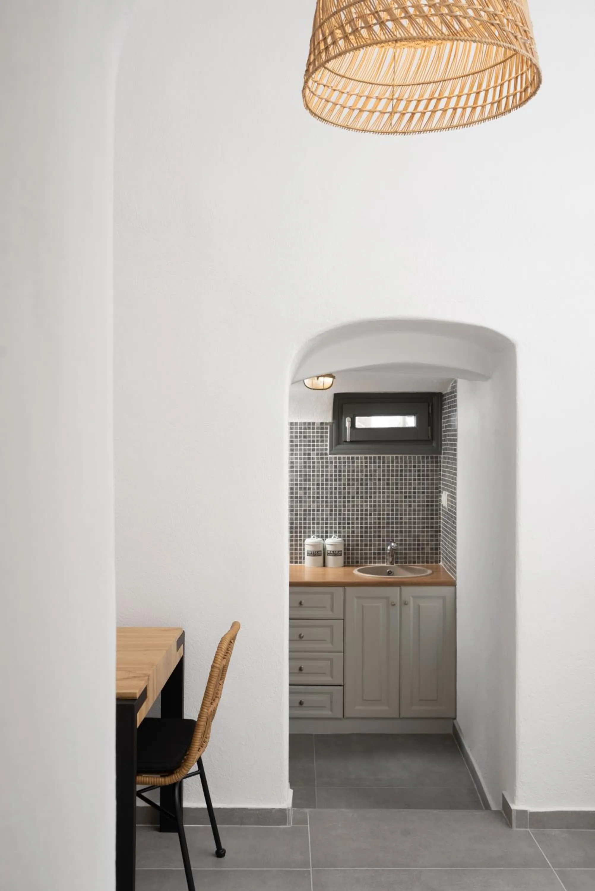 Kitchen or kitchenette in Kastro Mansion