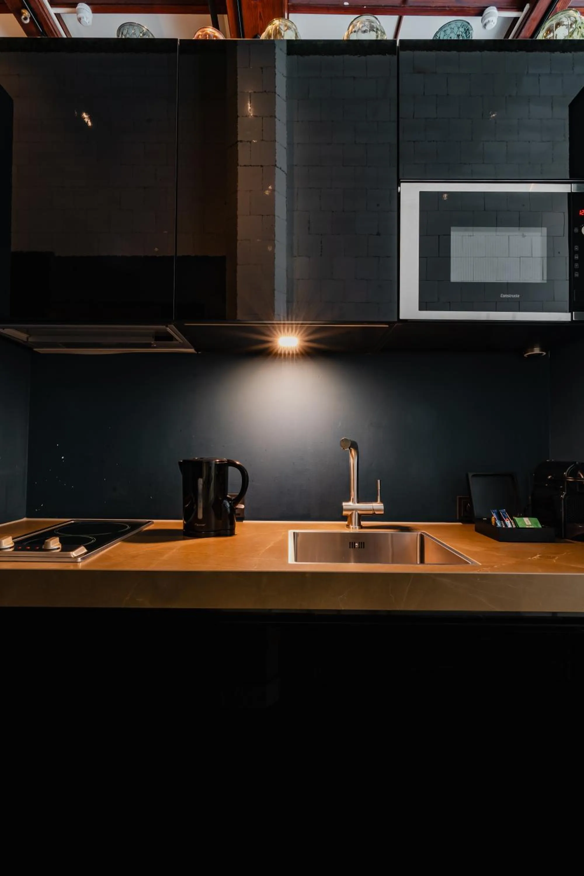 kitchen in De Jonker Urban Suites