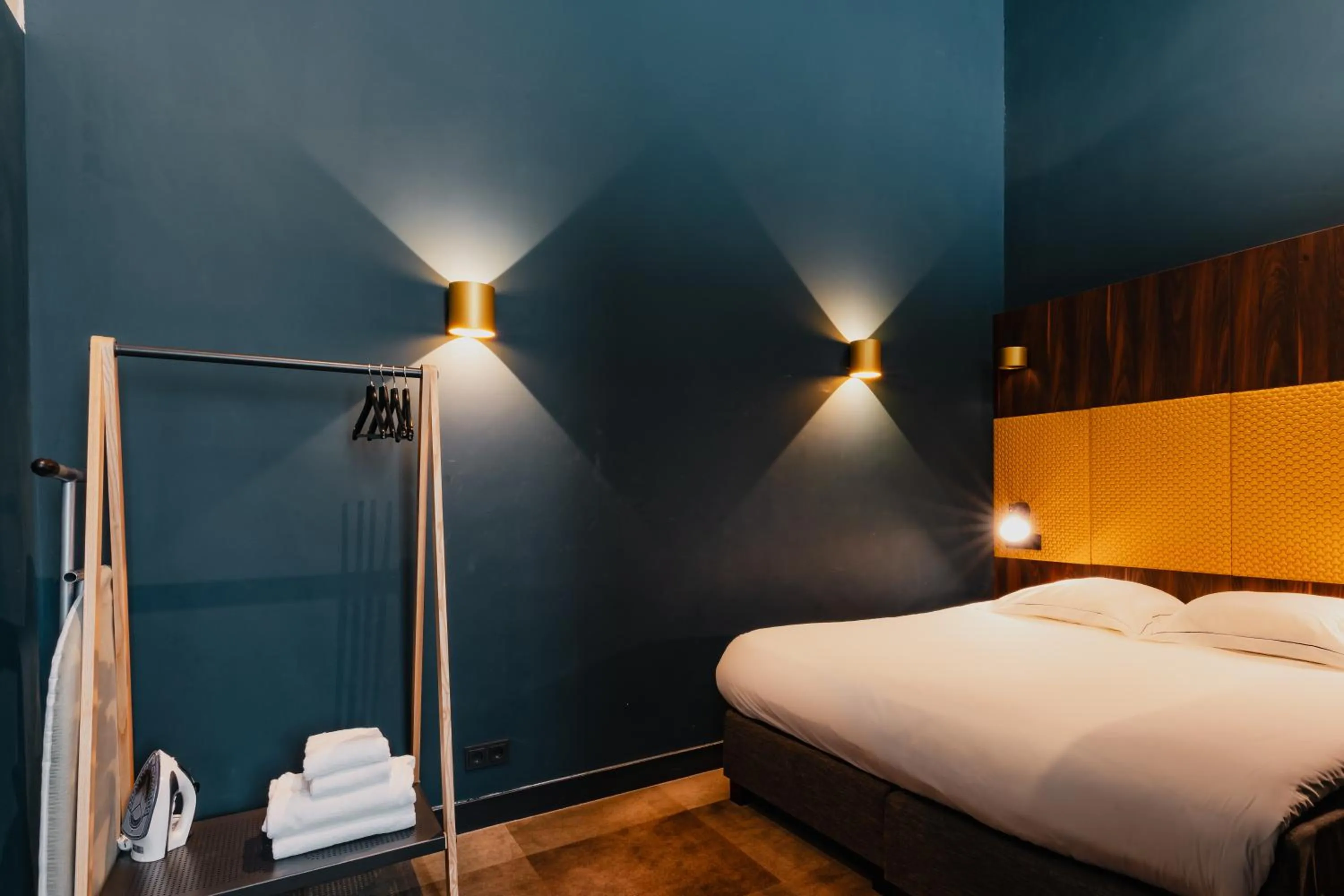 Bed in De Jonker Urban Suites