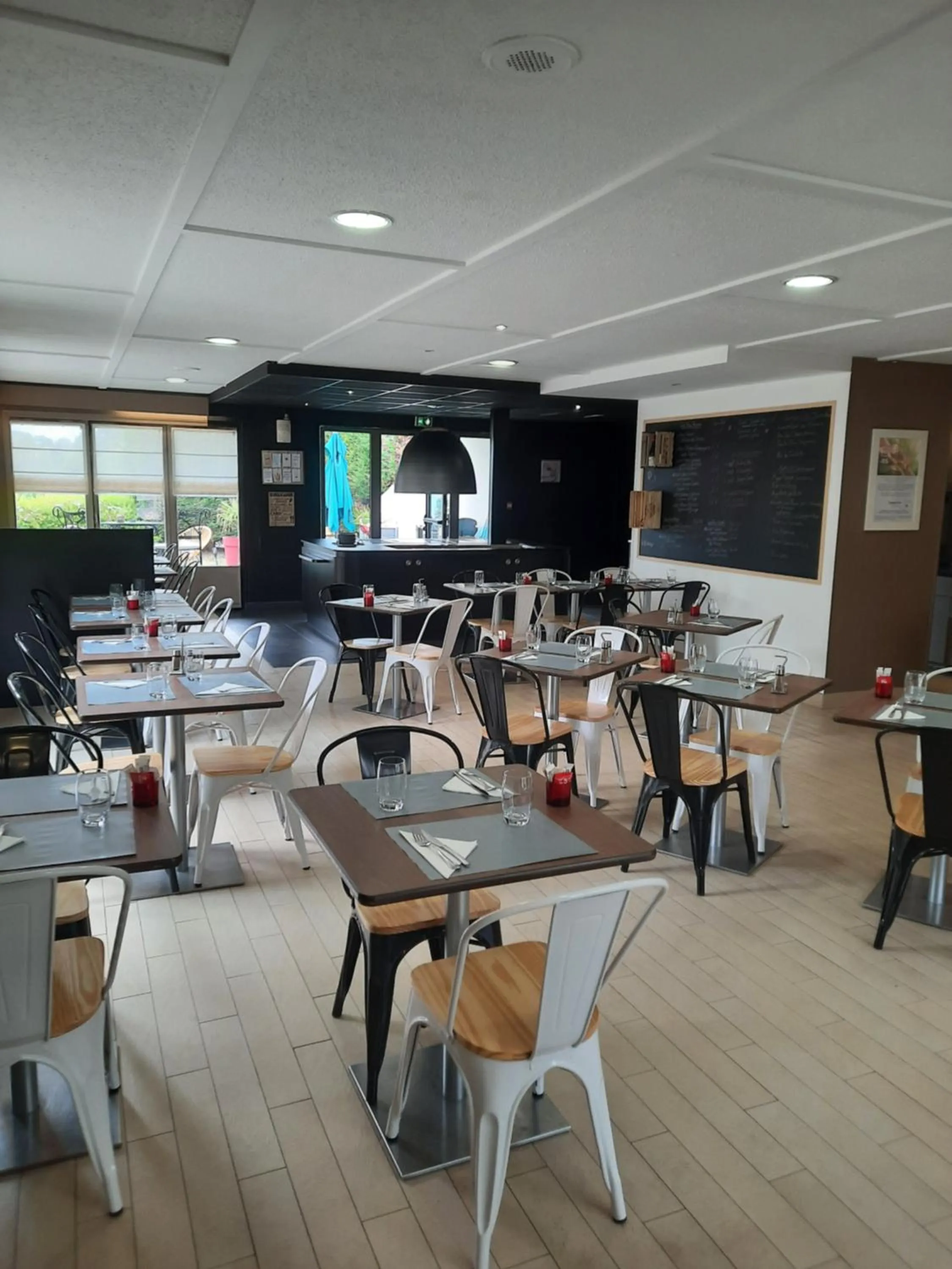 Restaurant/places to eat in Campanile Metz Est Technopole - Restaurant