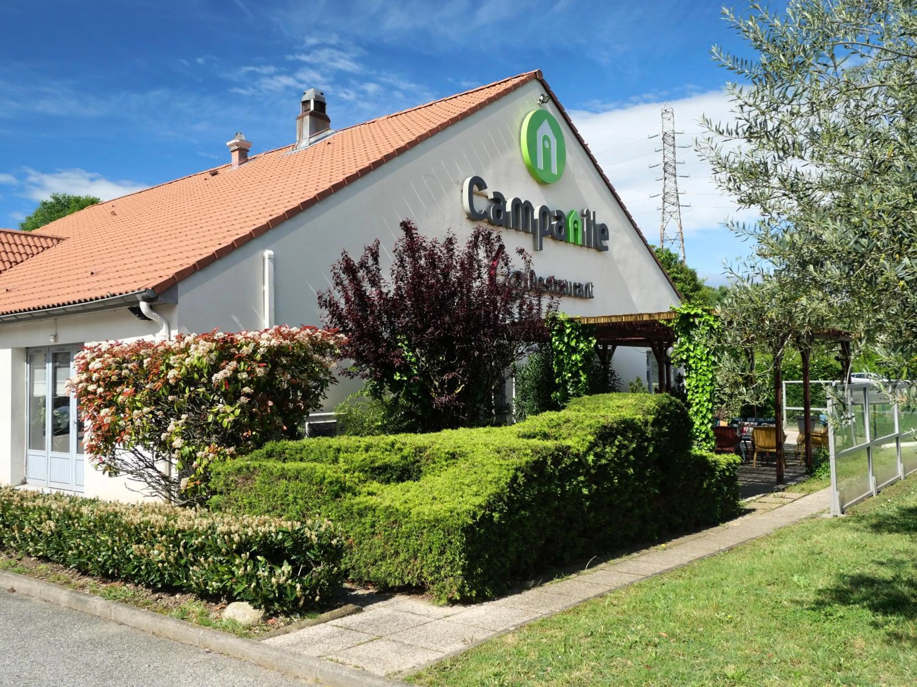 Property building in Campanile Montélimar Nord - A7 sortie 17