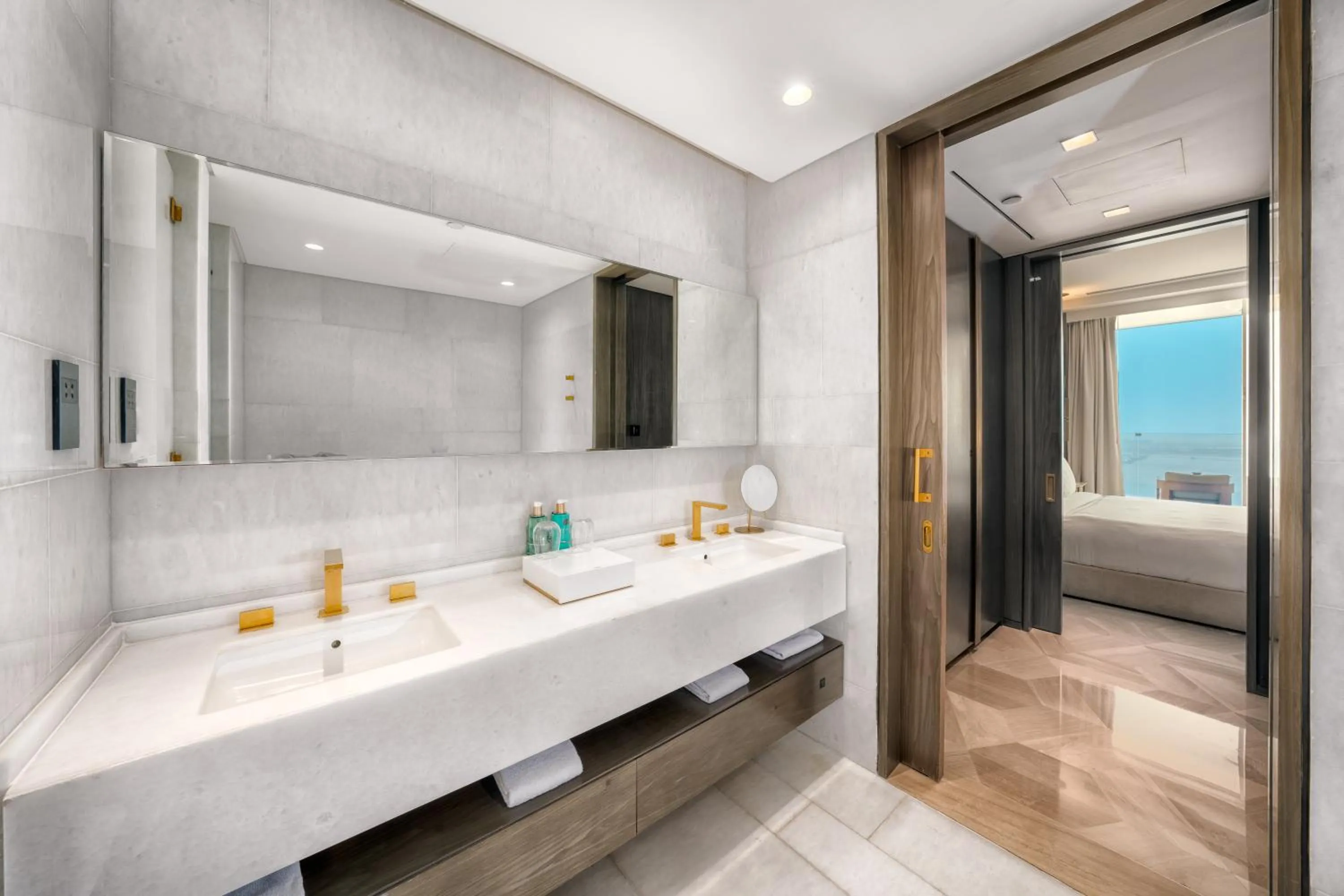 Bath in FIVE Palm Jumeirah Dubai
