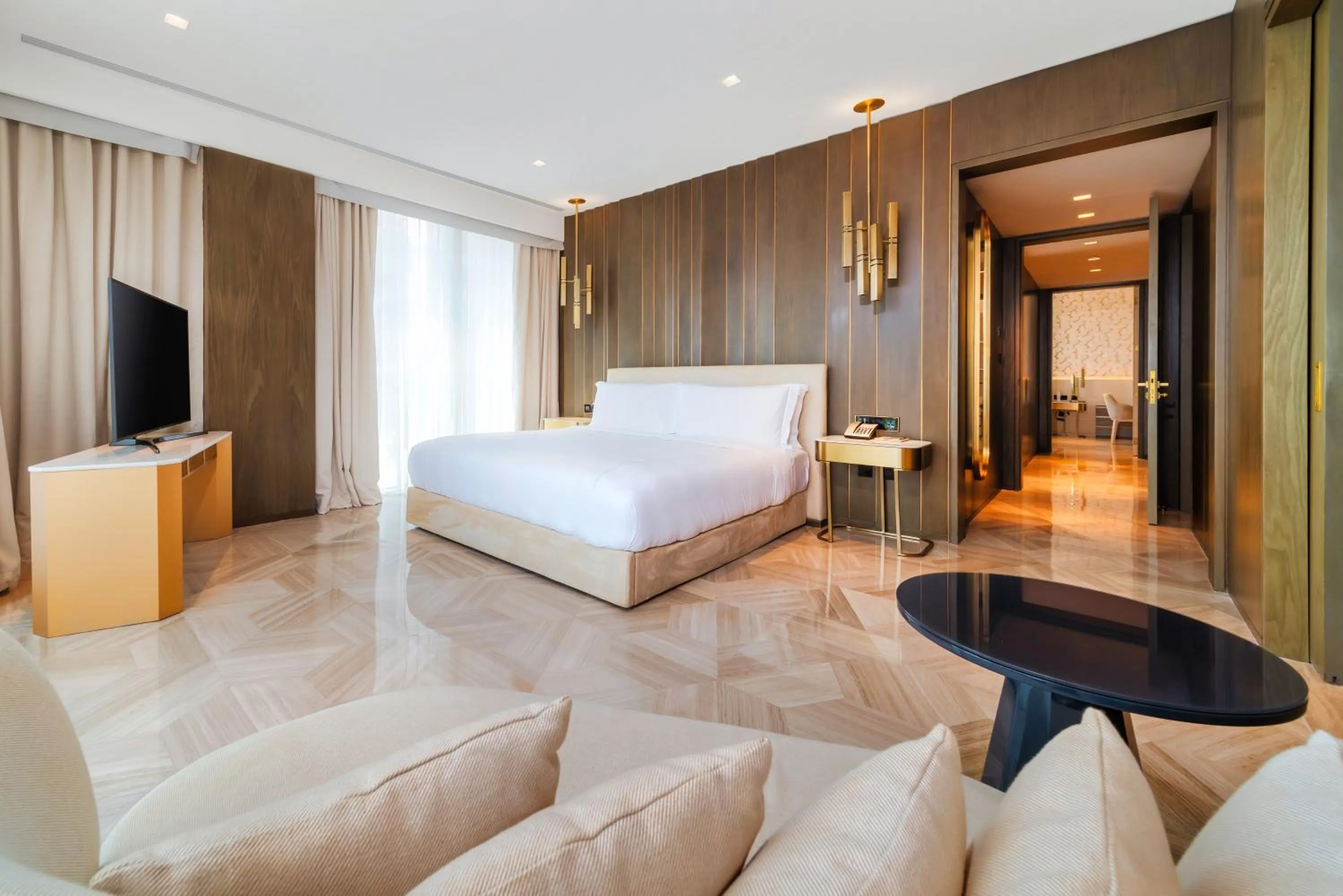 Bedroom, Bed in FIVE Palm Jumeirah Dubai