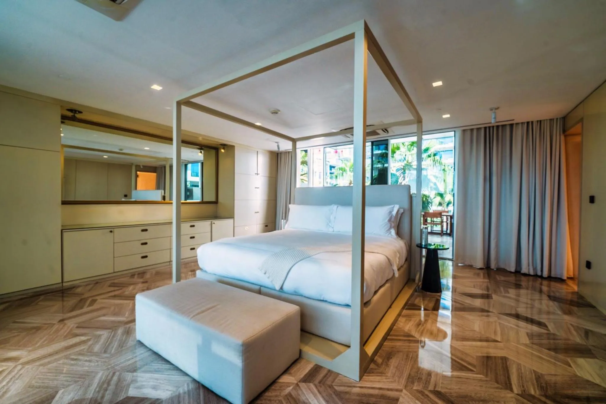 Bedroom, Bed in FIVE Palm Jumeirah Dubai