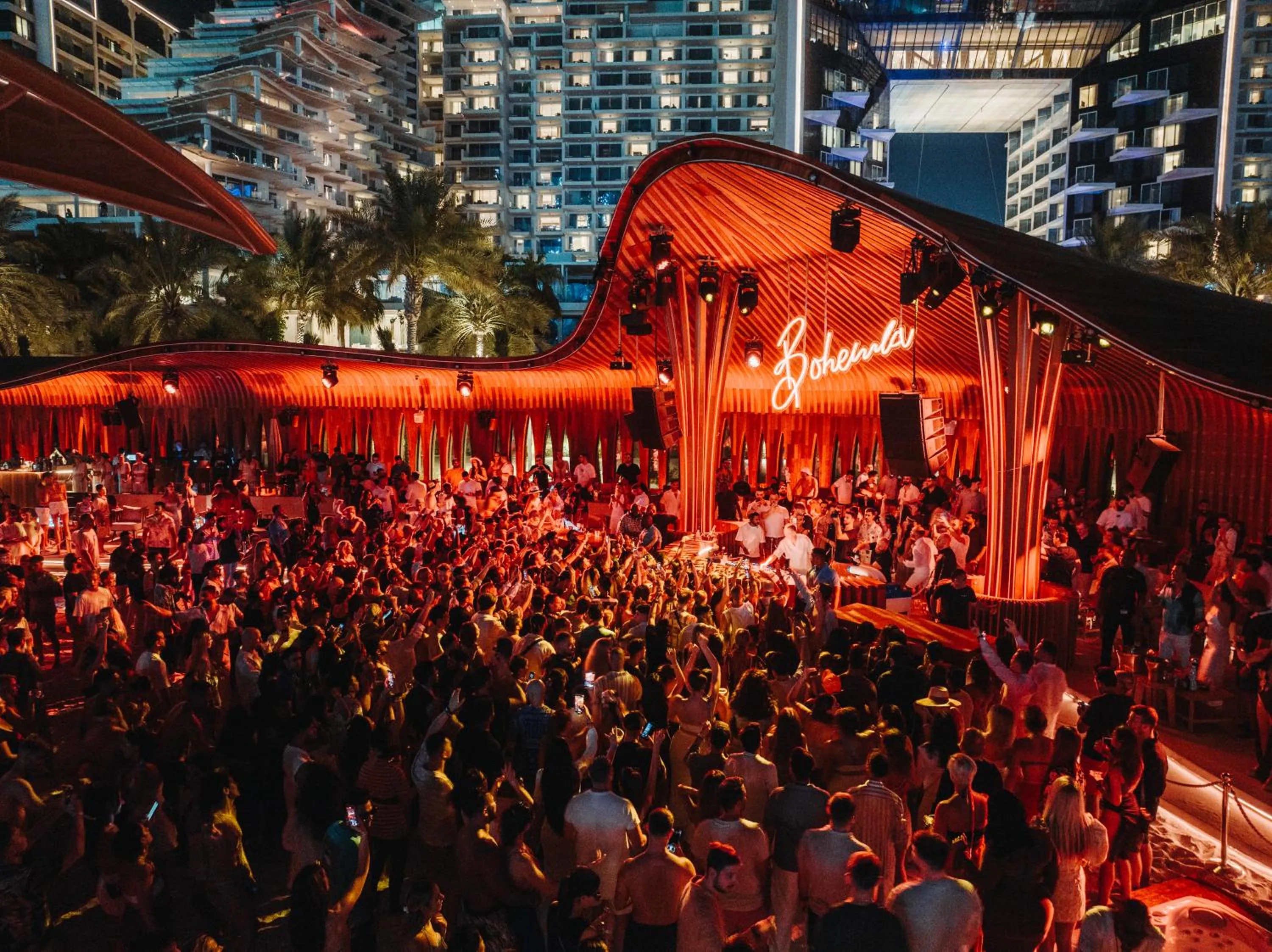 Evening entertainment in FIVE Palm Jumeirah Dubai