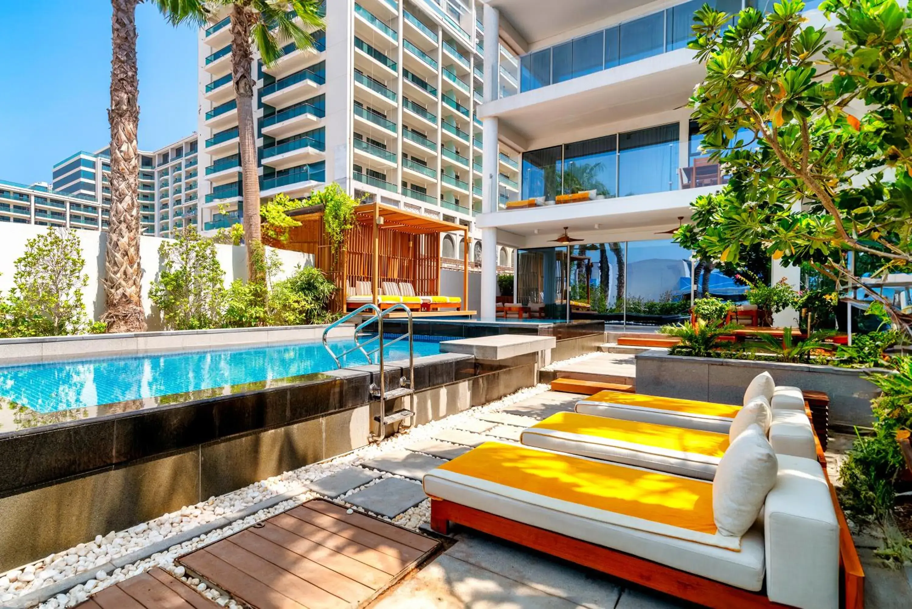 3 BED | Beach Villa w/Pool in FIVE Palm Jumeirah Dubai 3 BED | Beach Villa w/Pool in FIVE Palm Jumeirah Dubai