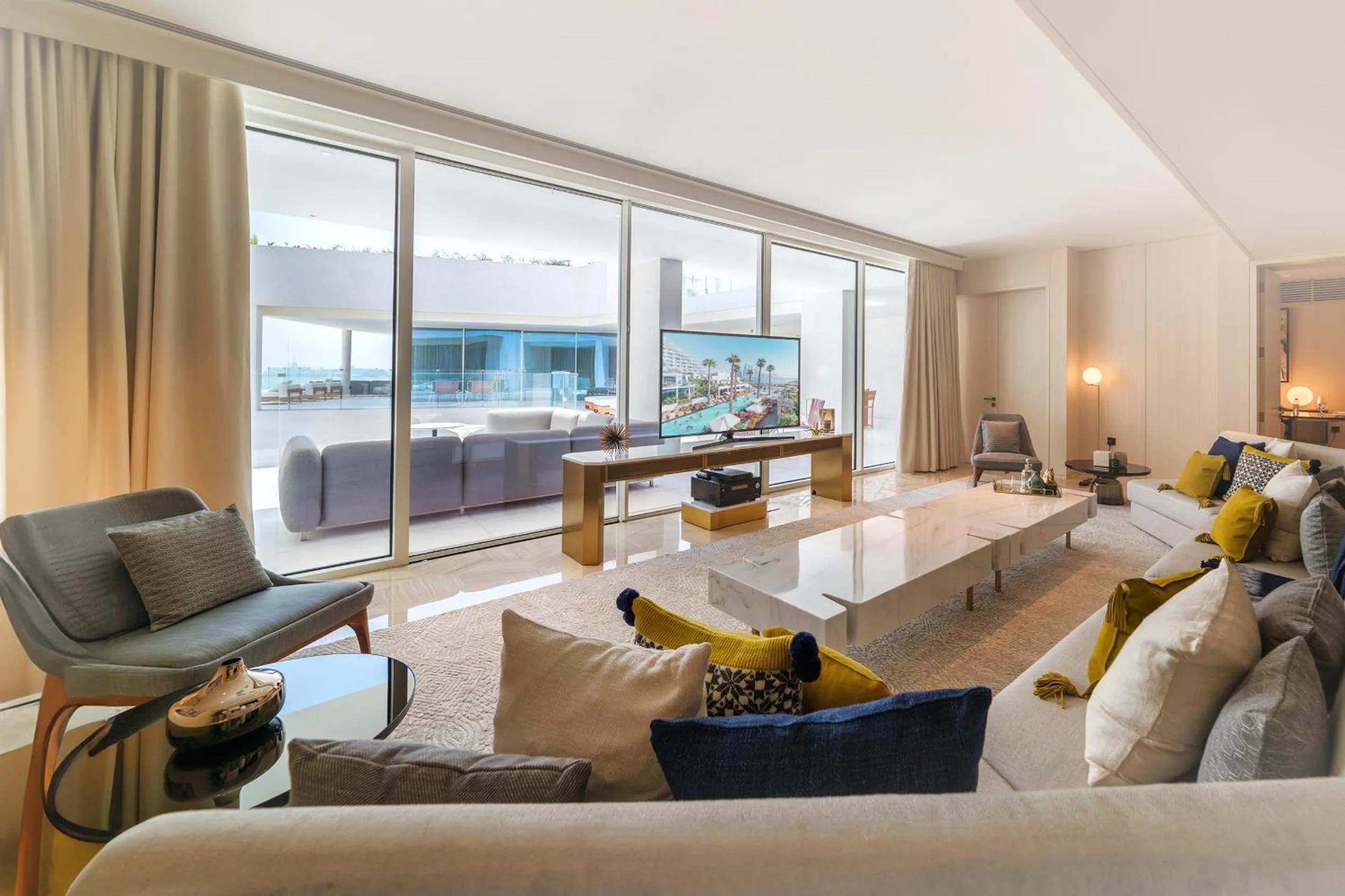 Living room, Bed in FIVE Palm Jumeirah Dubai