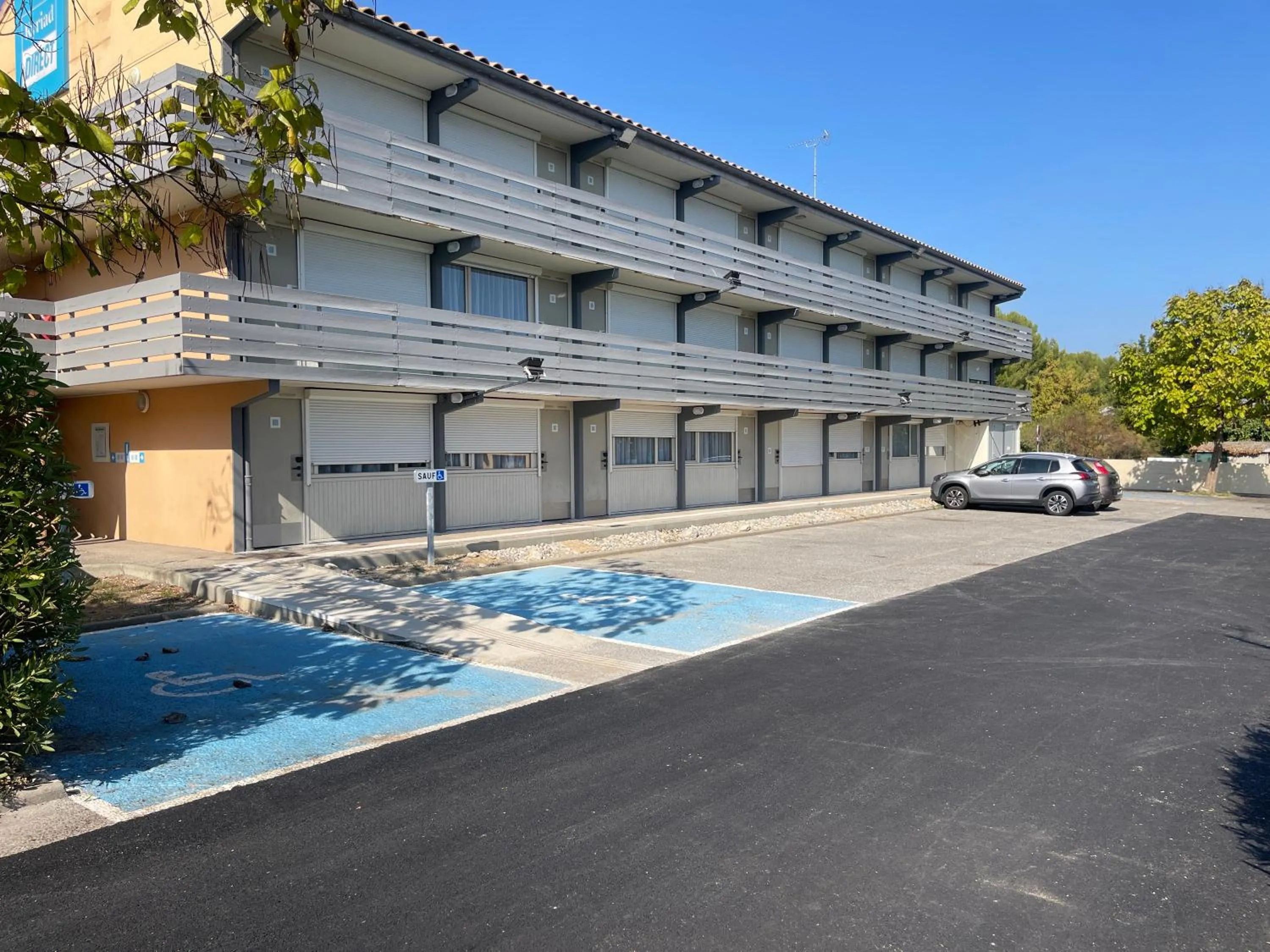 Property building in Kyriad Direct Montpellier Saint Jean De Védas - La Peyrière