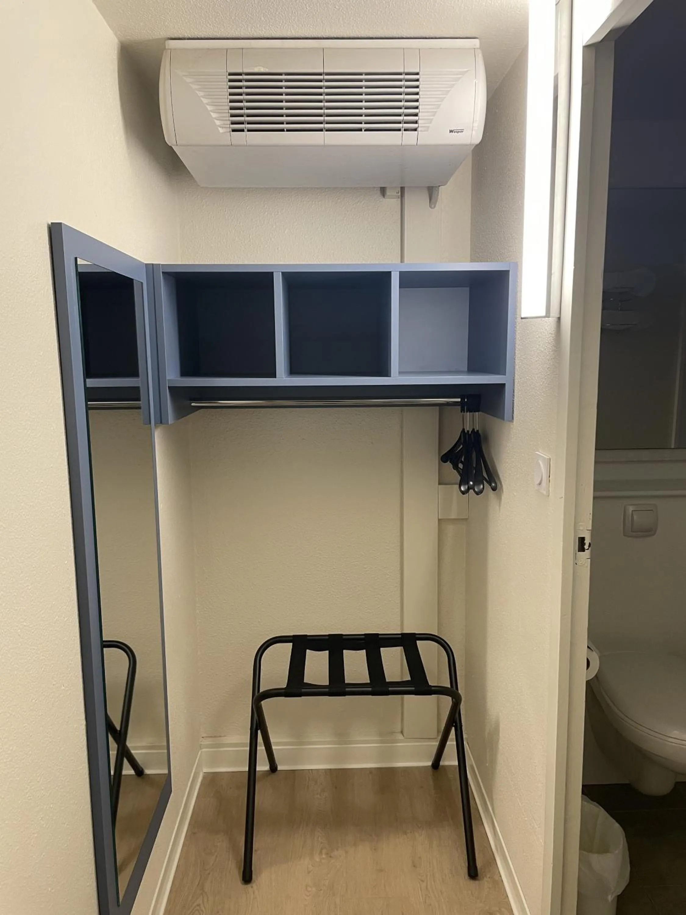 Bedroom in Kyriad Direct Montpellier Saint Jean De Védas - La Peyrière