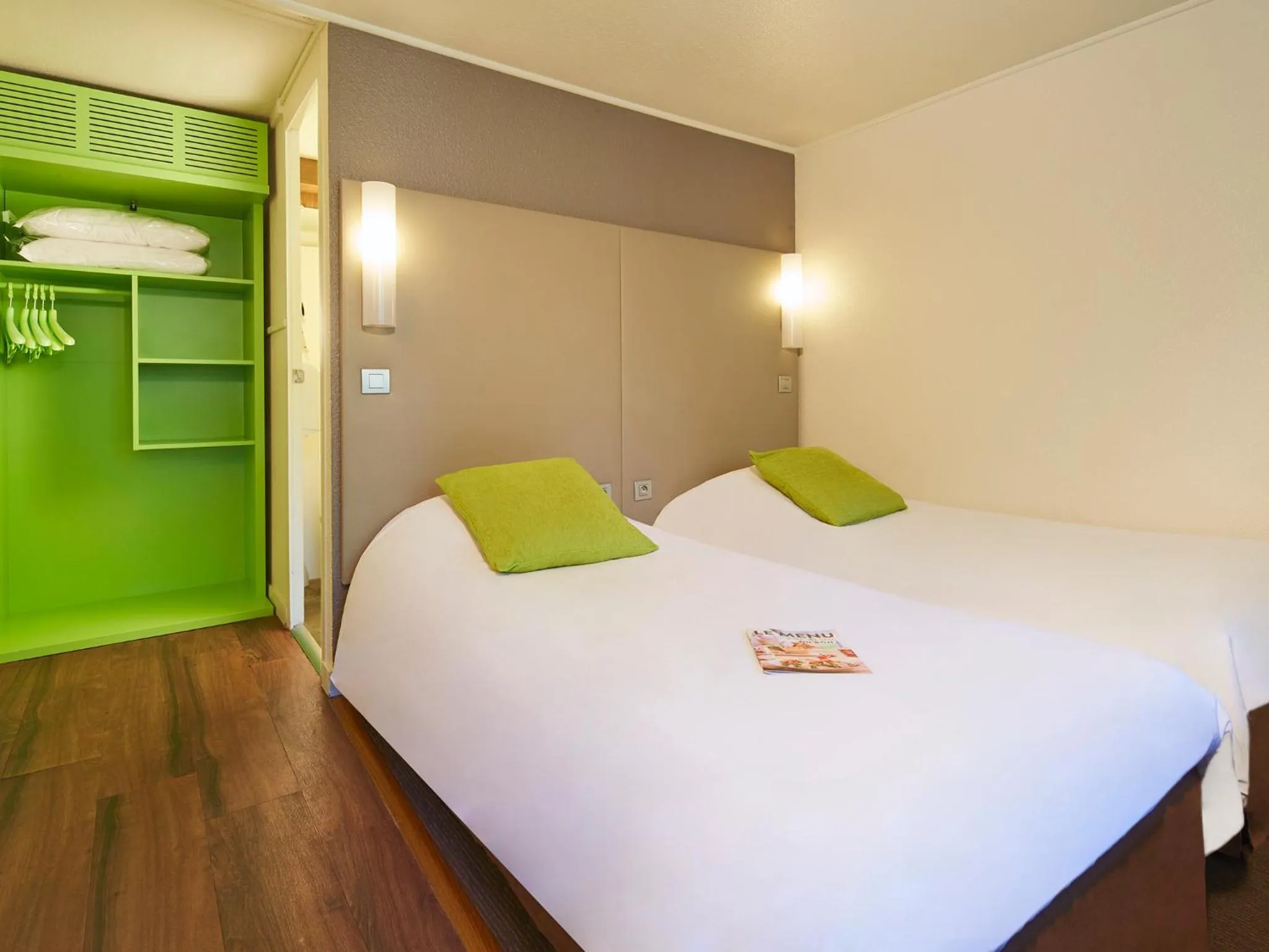 Bedroom, Bed in Campanile Orleans - La Source