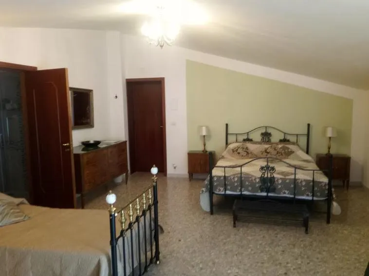 Bed in Villa 2 Fields