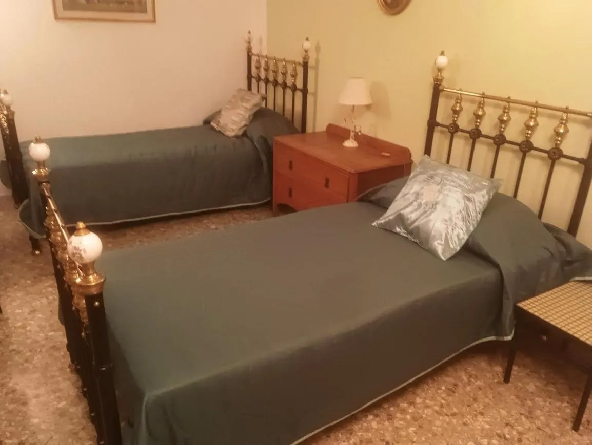 Bed in Villa 2 Fields