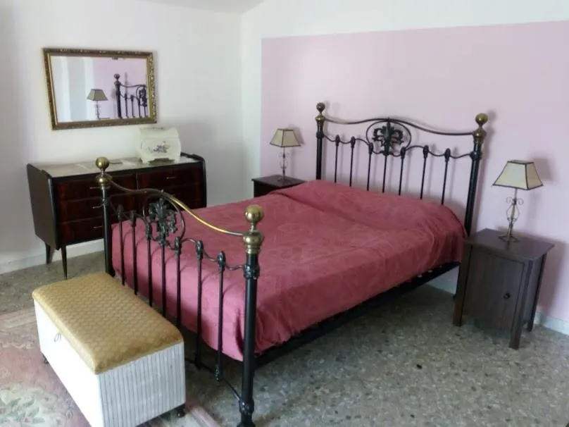 Bed in Villa 2 Fields