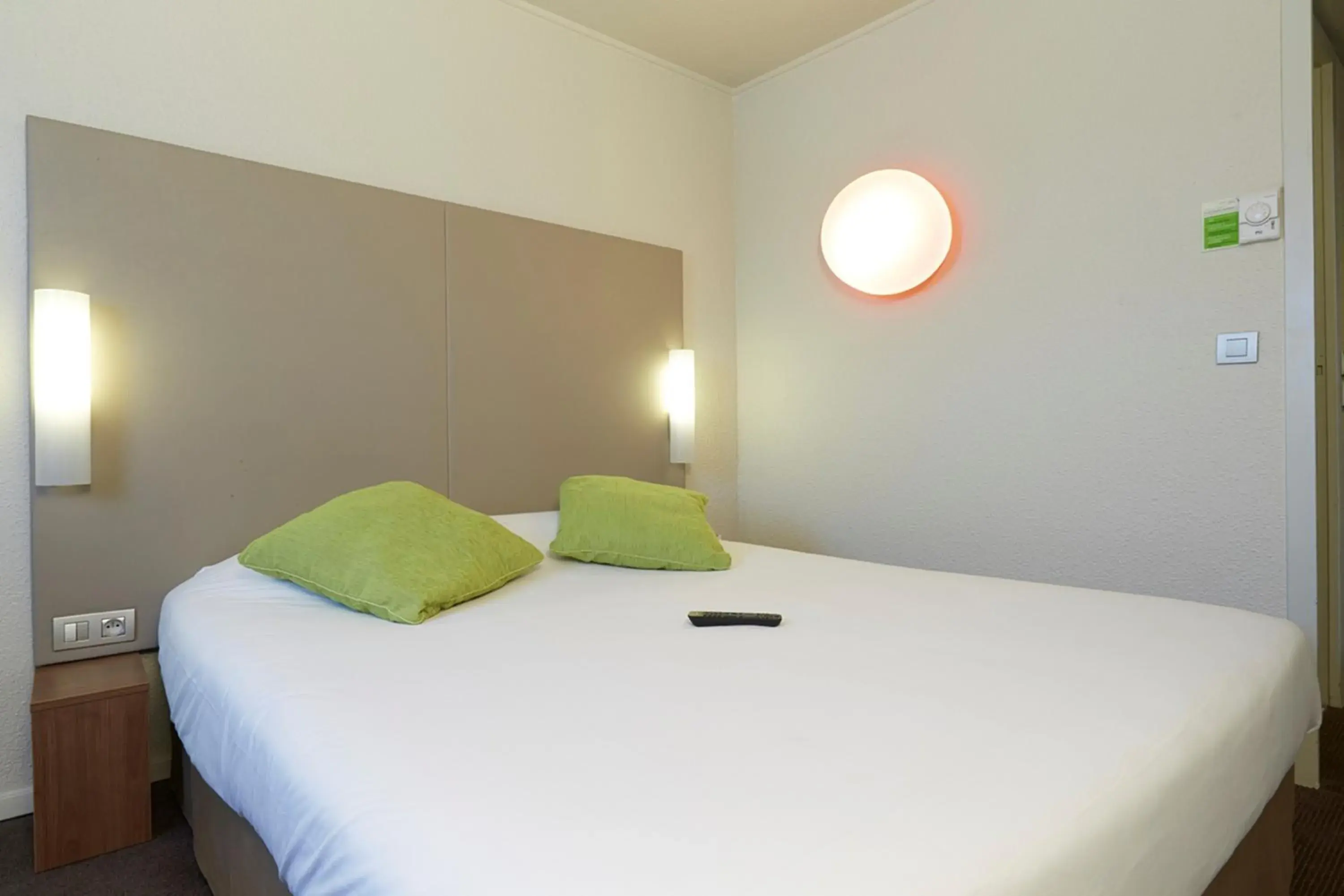 Double Room in Campanile Prime - Argenteuil Double Room in Campanile Prime - Argenteuil