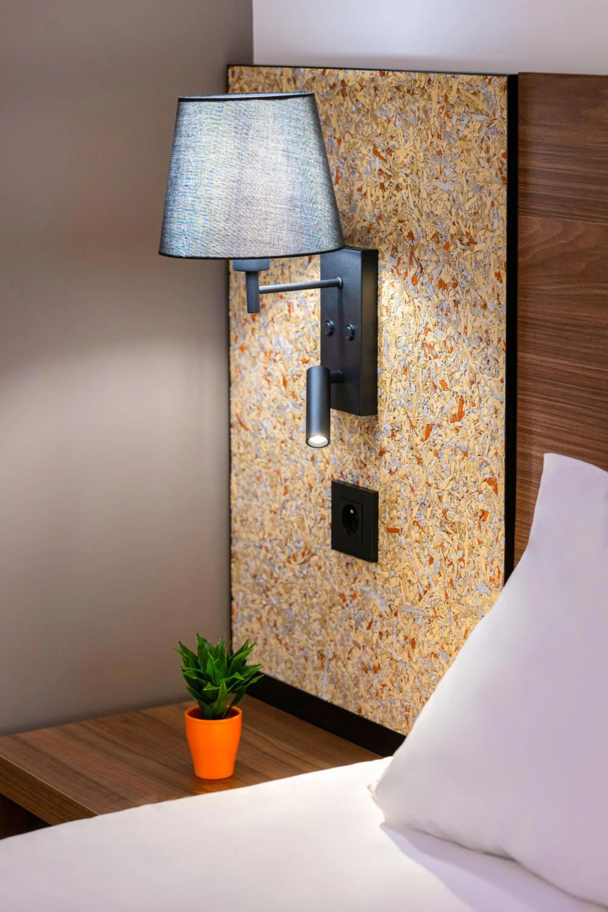 Bed in greet Hotel Chatellerault