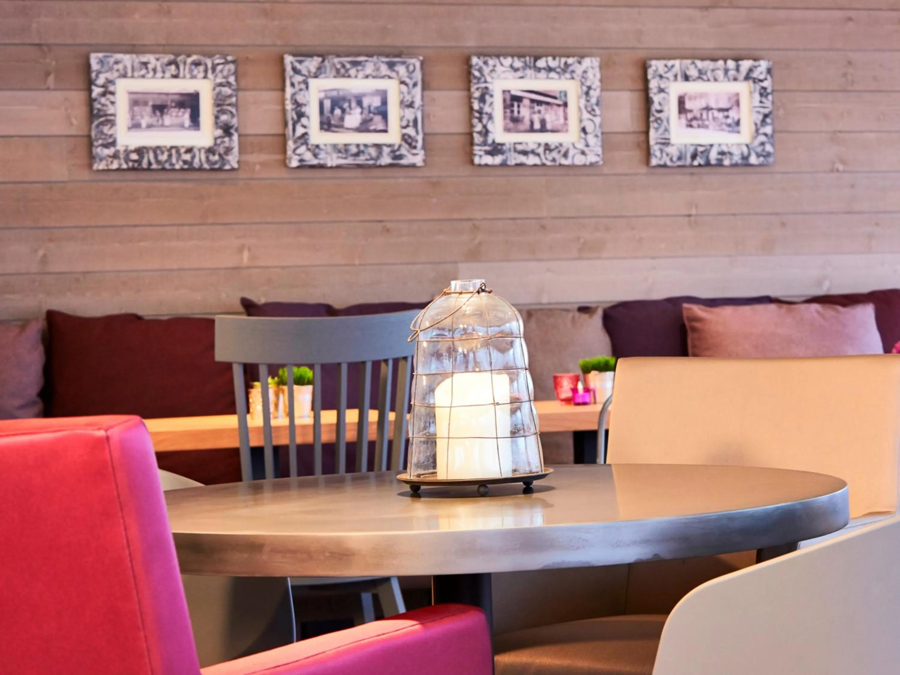 Restaurant/places to eat in Campanile Saint-Germain-En-Laye