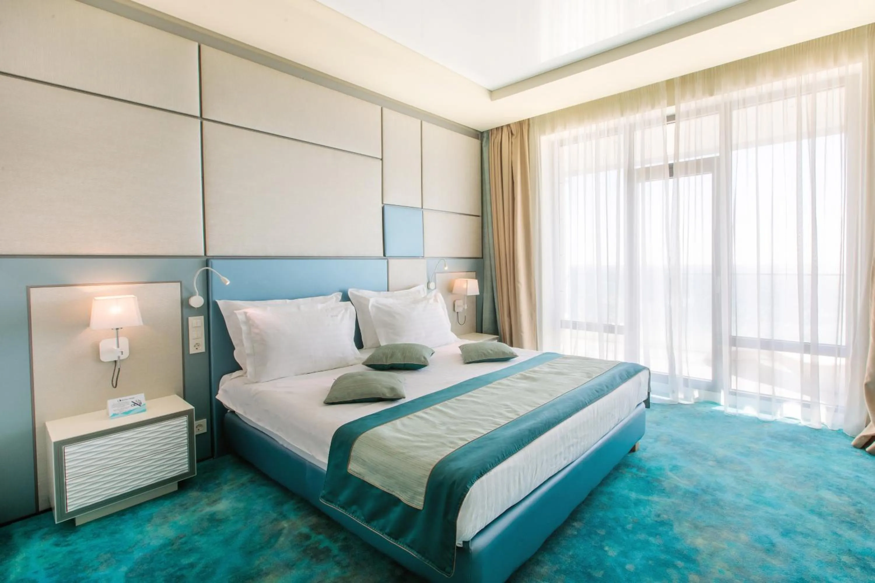 Deluxe Double Room with Sea View in Hotel Opera Mamaia