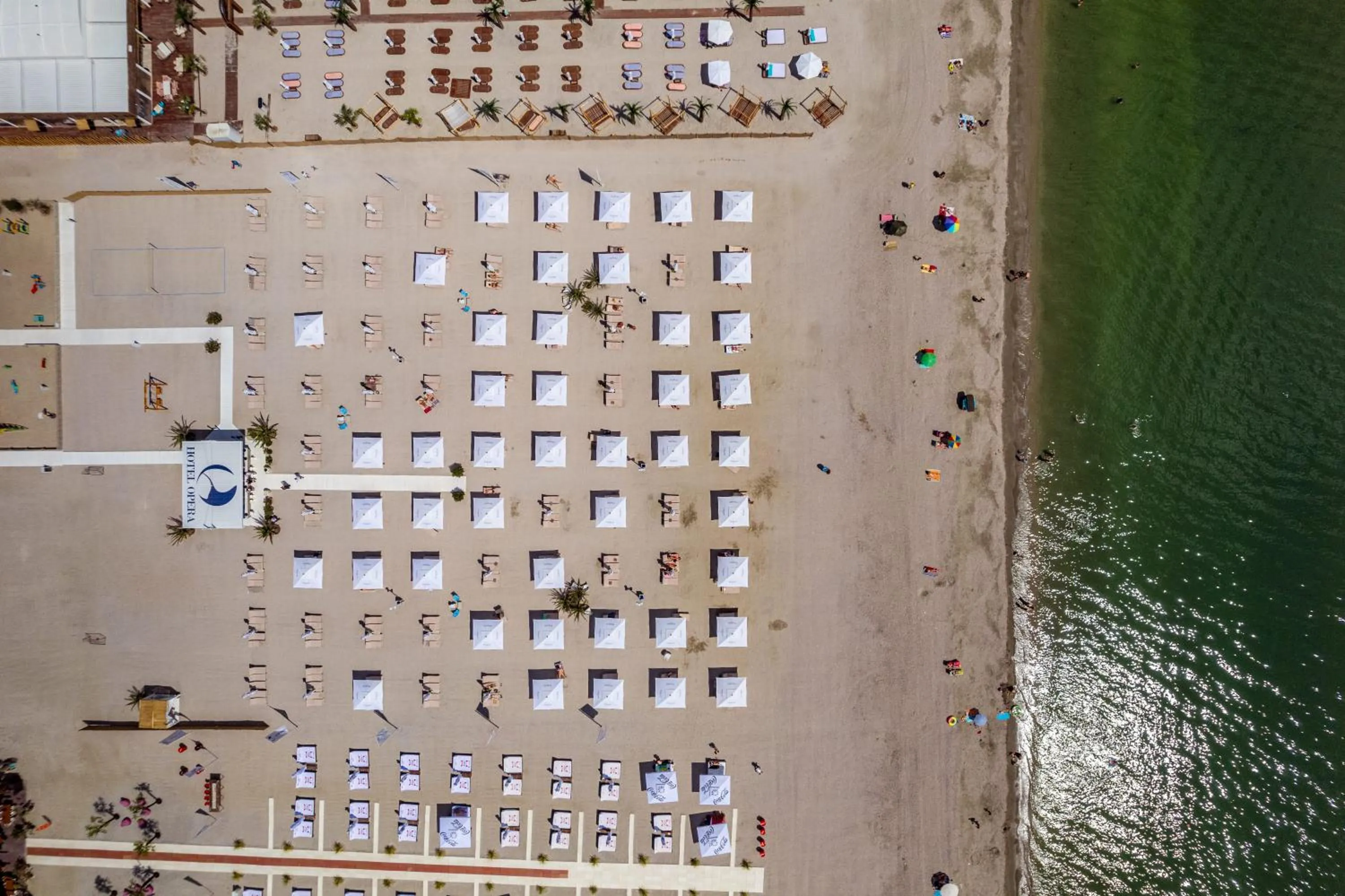 Beach in Hotel Opera Mamaia