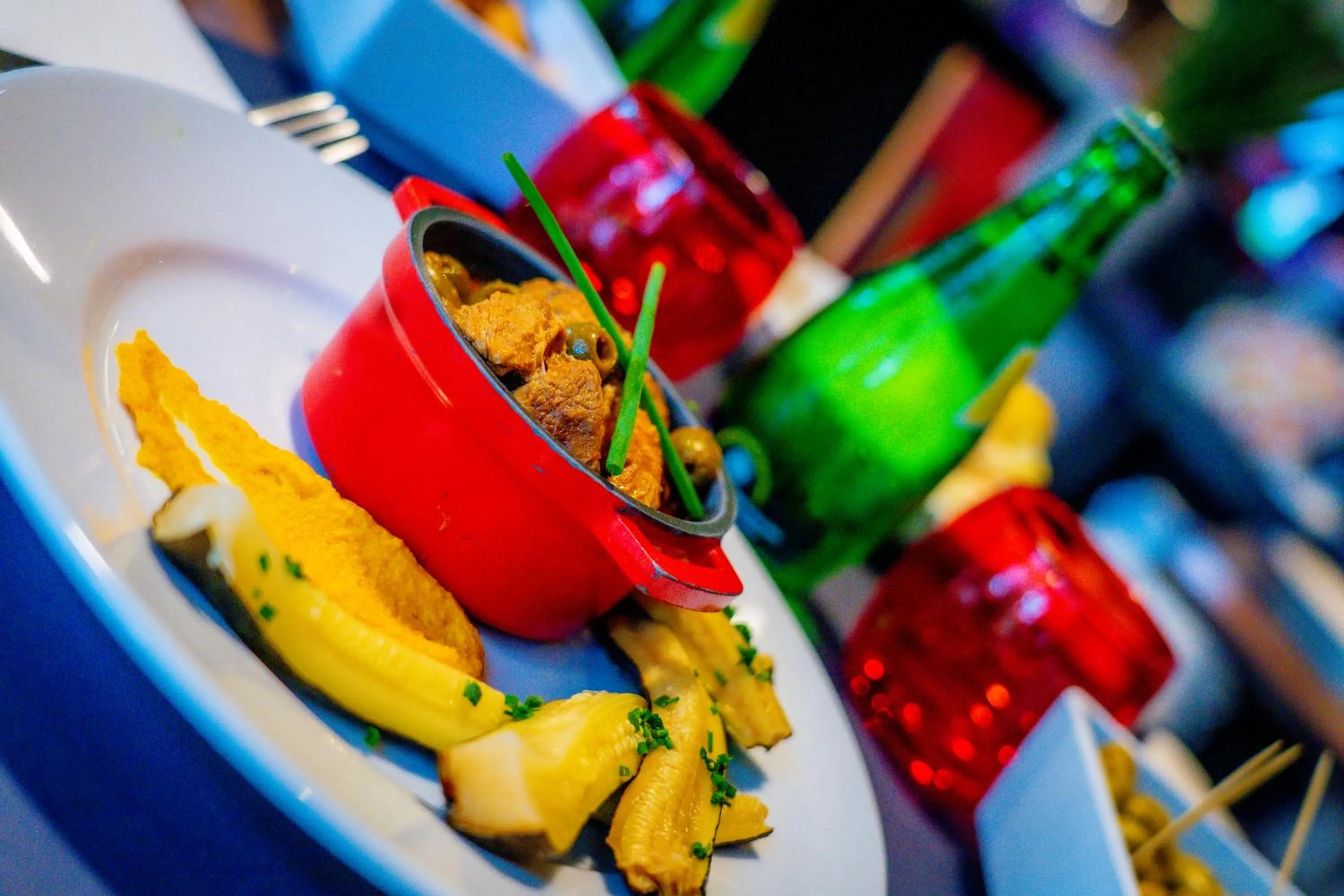 Restaurant/places to eat in Campanile Avallon