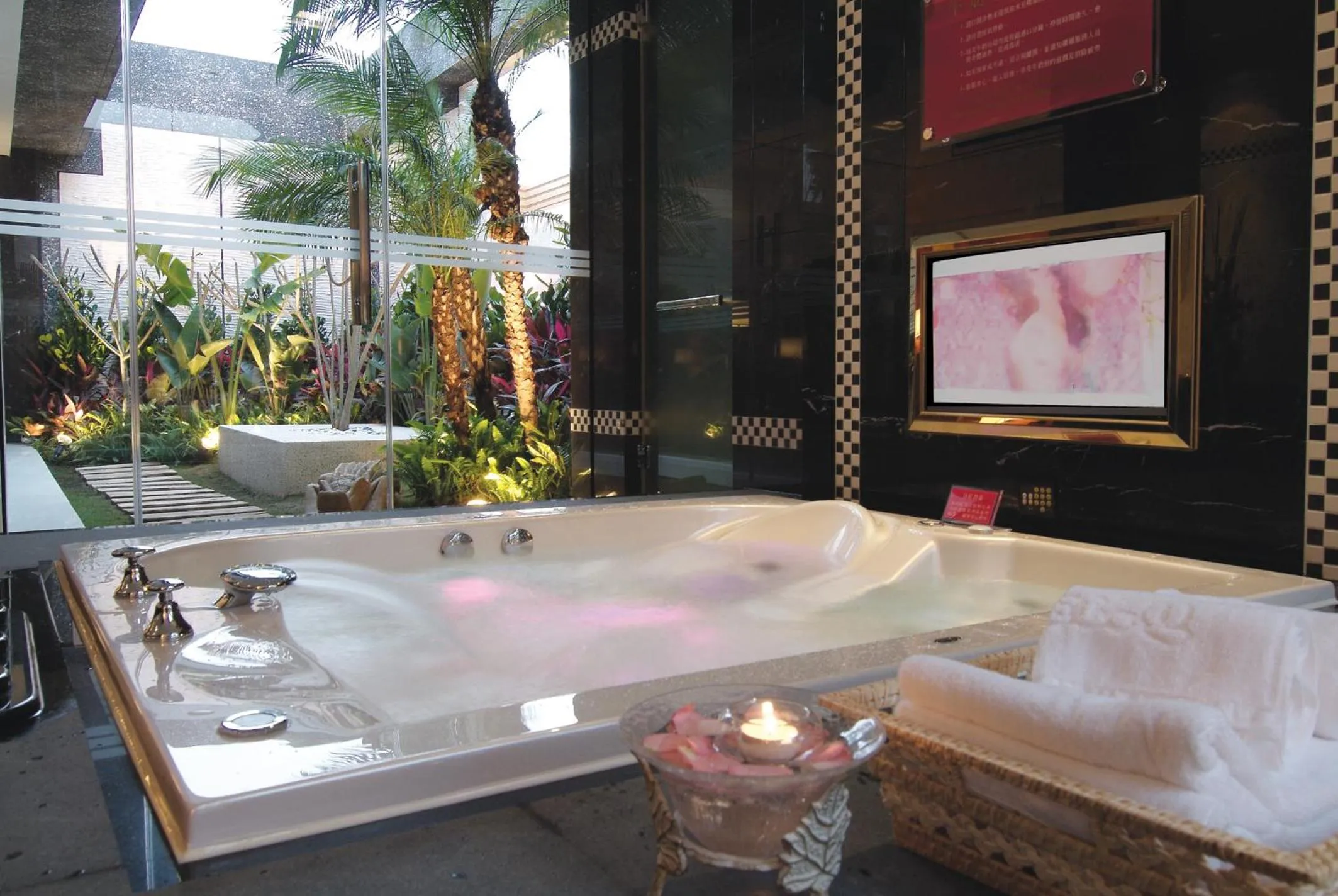 Balcony/Terrace in Q Motel精品旅館