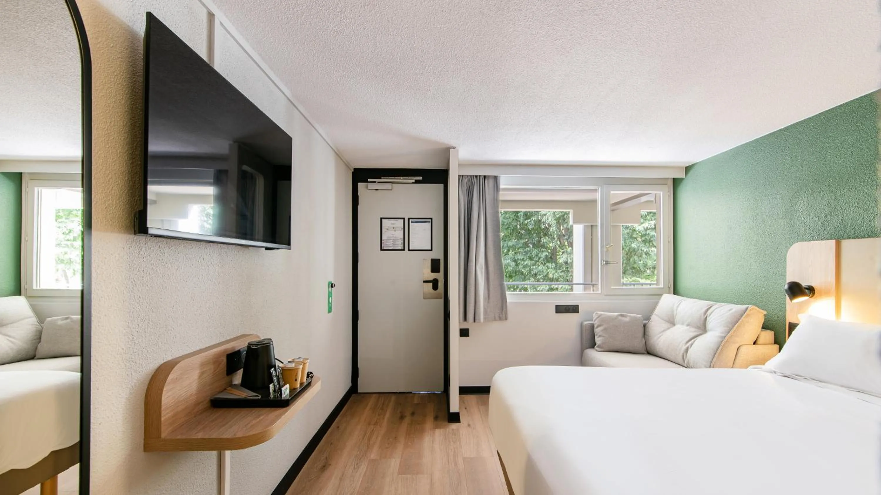 Photo of the whole room, Bed in Campanile Brive-La-Gaillarde Ouest