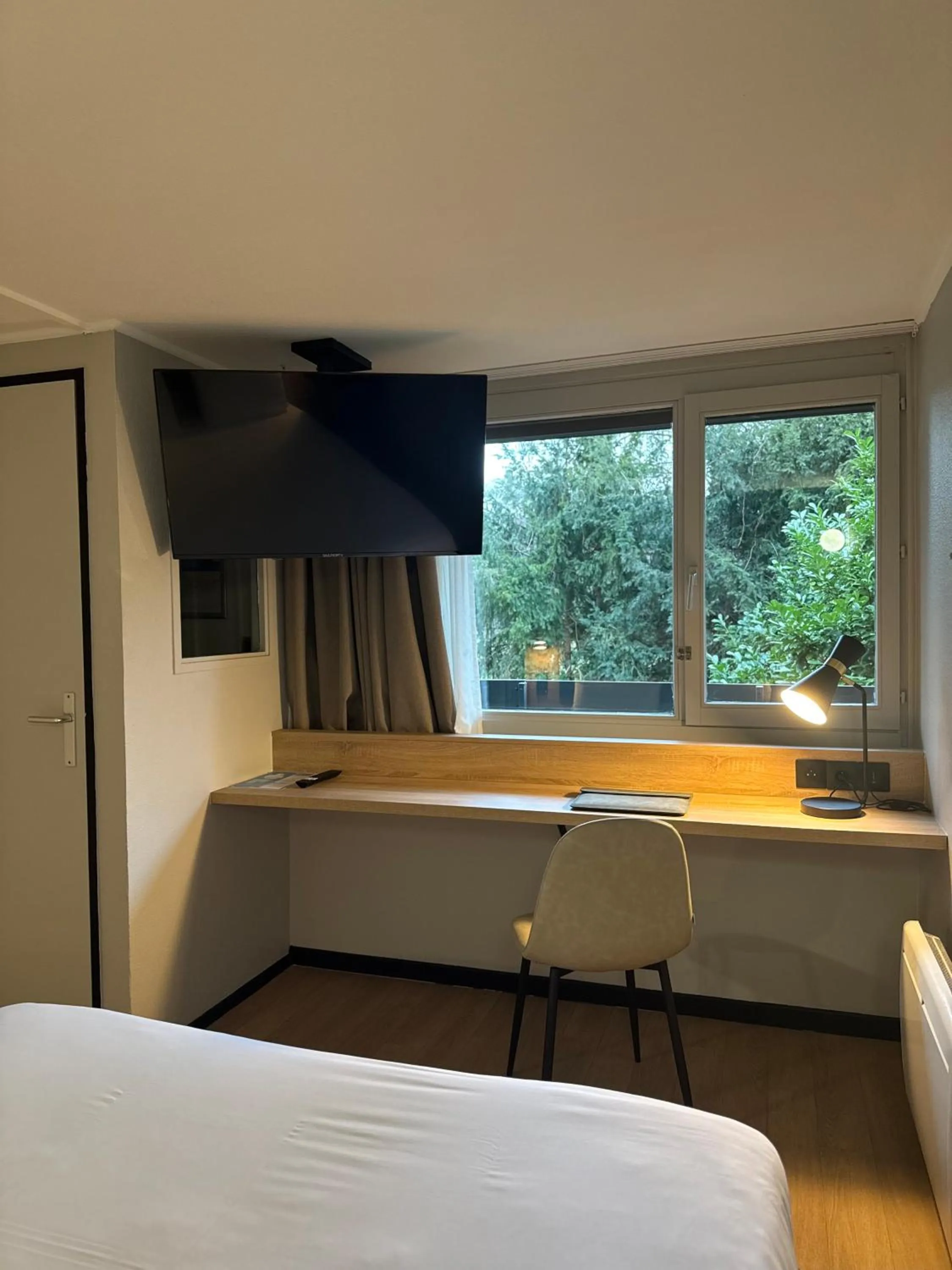 Bed in Kyriad Direct Haguenau