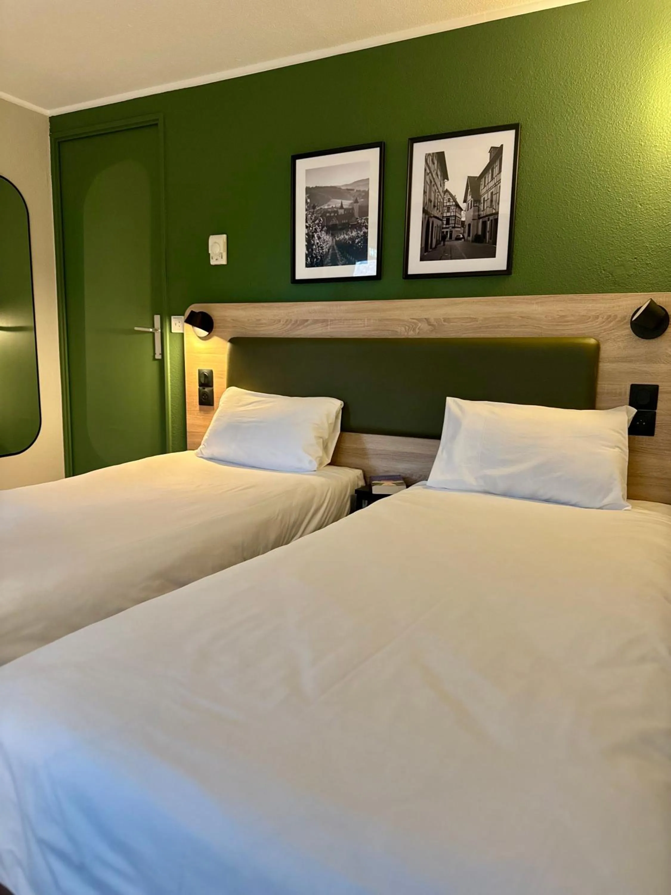 Photo of the whole room, Bed in Kyriad Direct Haguenau