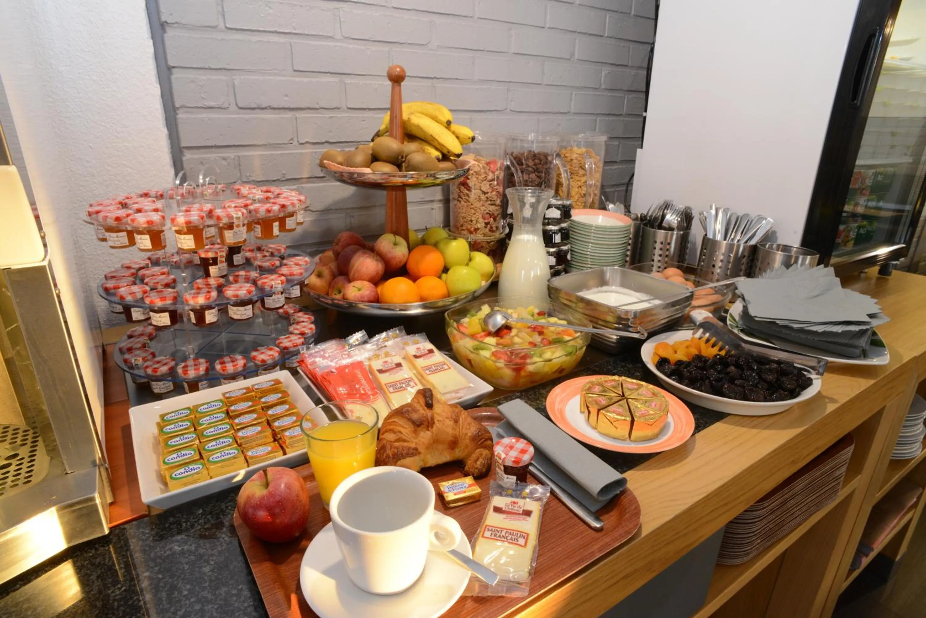 Food in Hotel inn Dijon-Quetigny