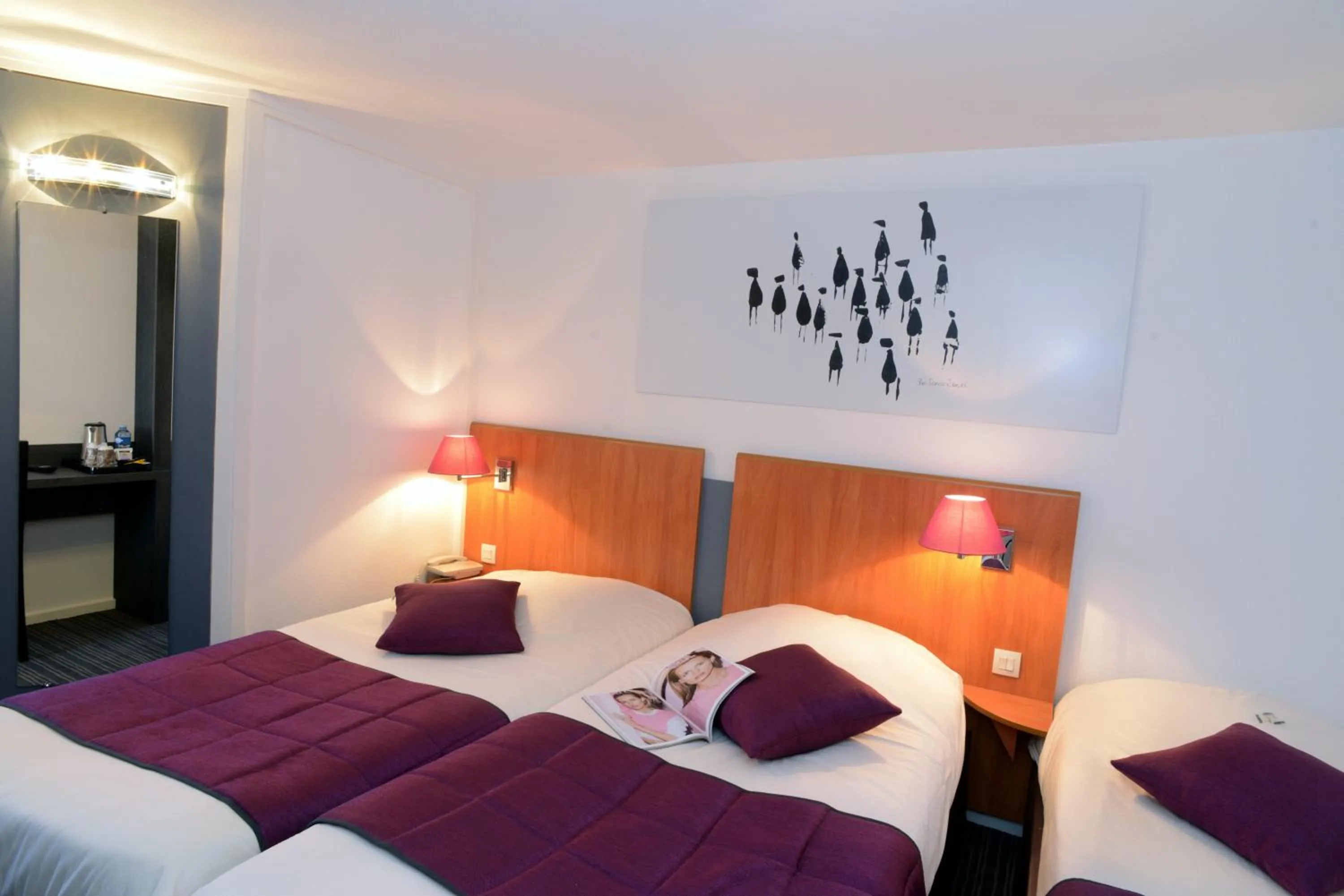Bed in Hotel inn Dijon-Quetigny