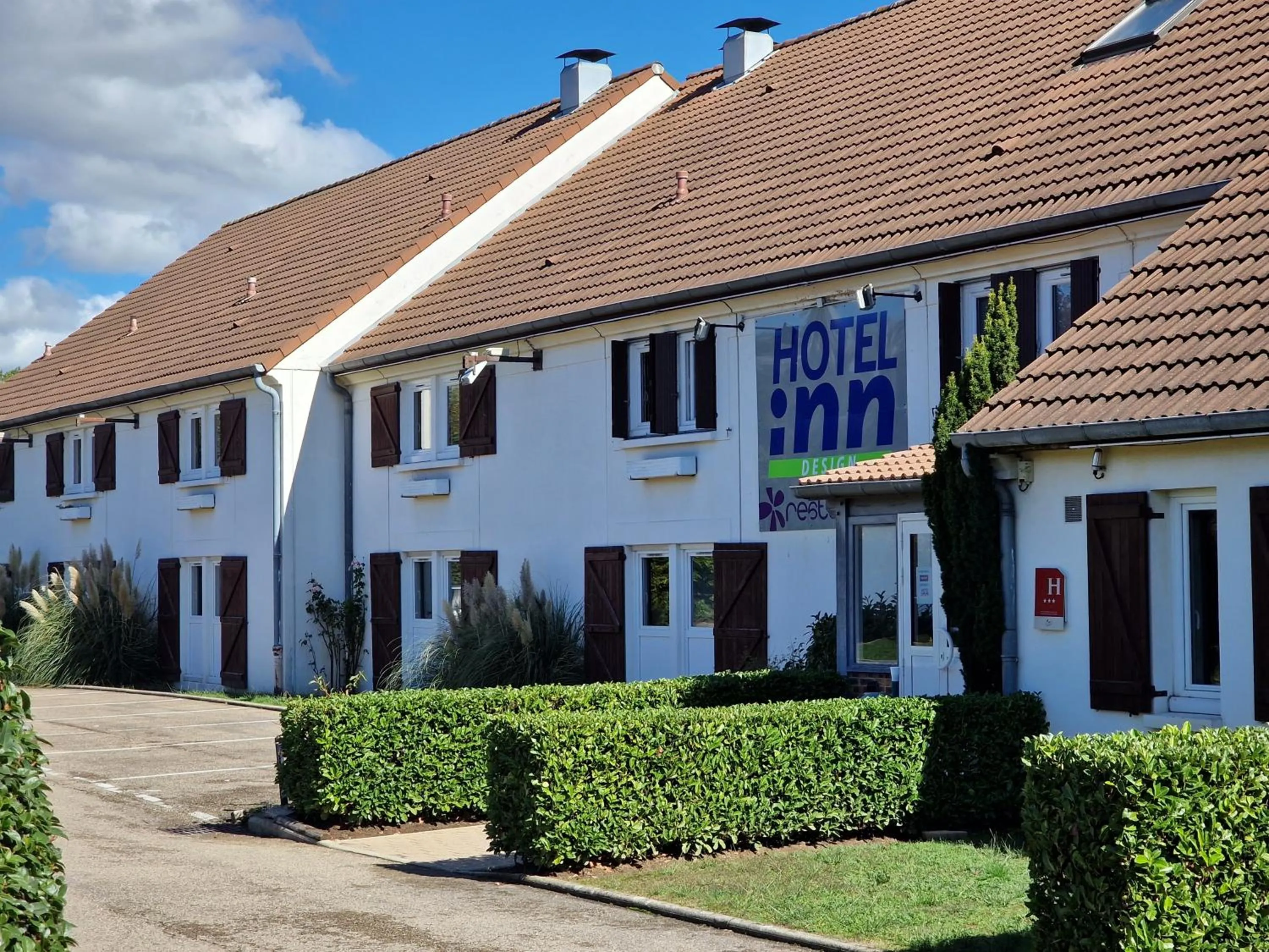 Facade/entrance in Hotel inn Dijon-Quetigny