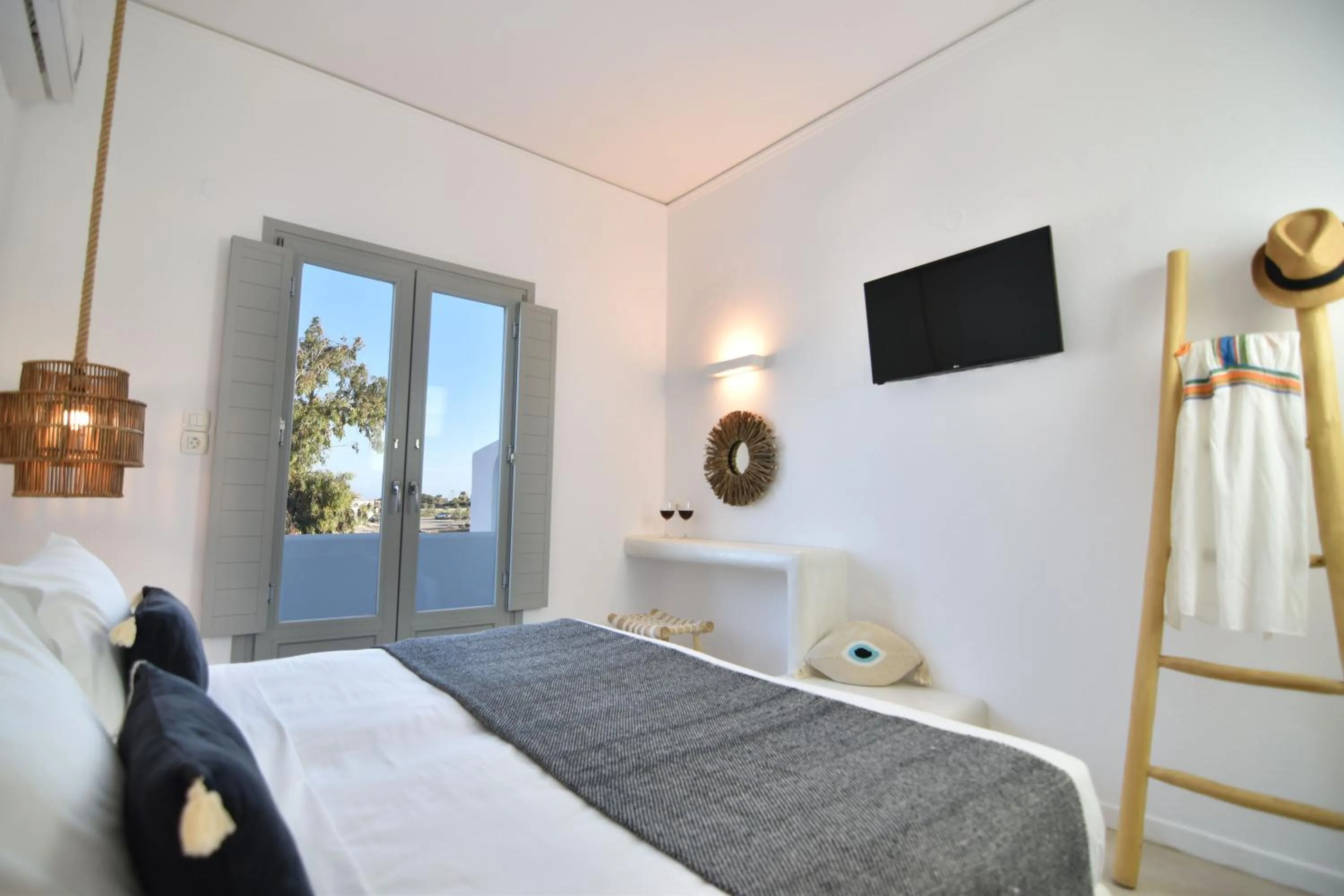 Bedroom, Bed in Aegeeis