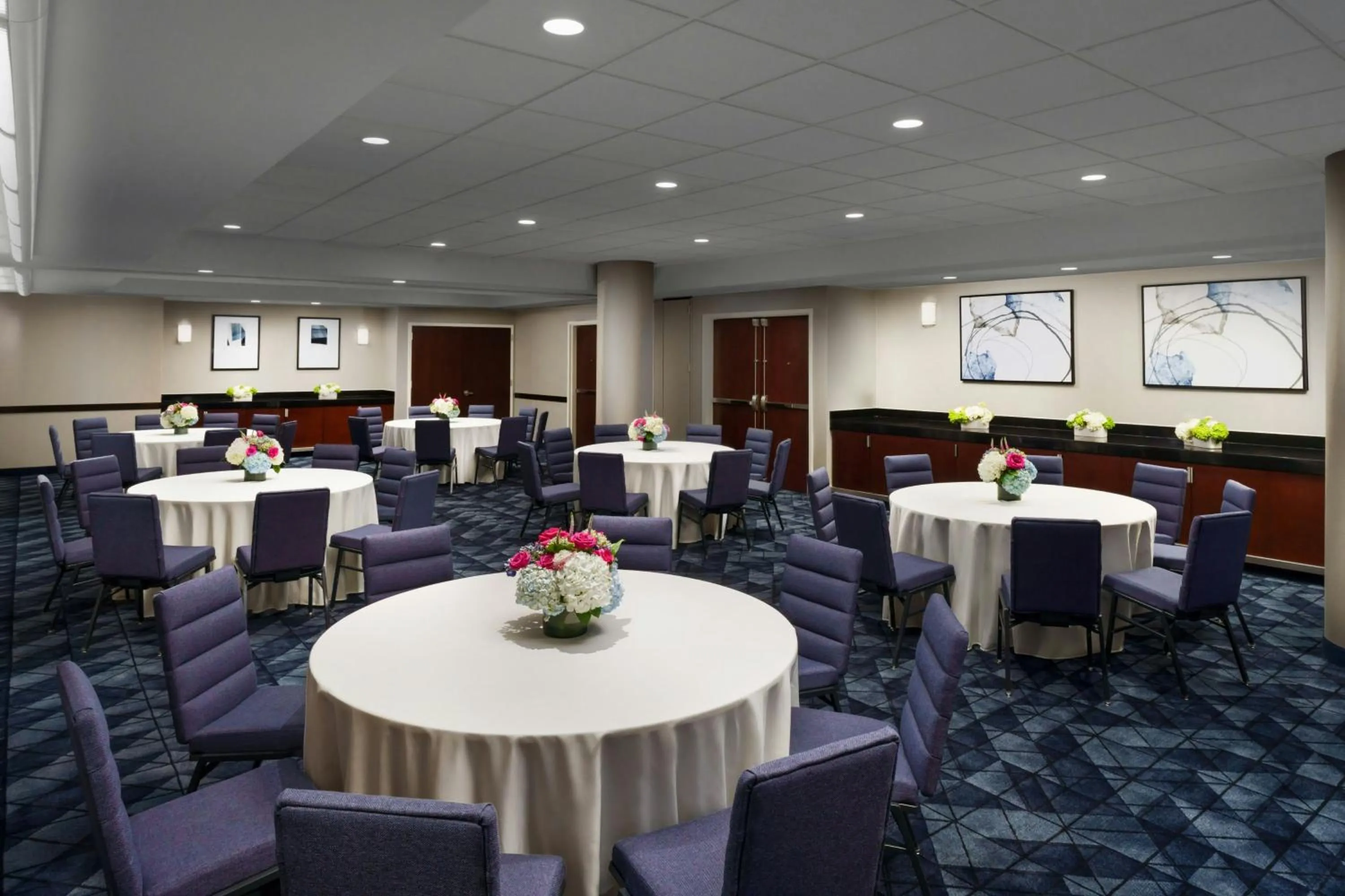 Meeting/conference room in Courtyard by Marriott New York Manhattan Upper East Side
