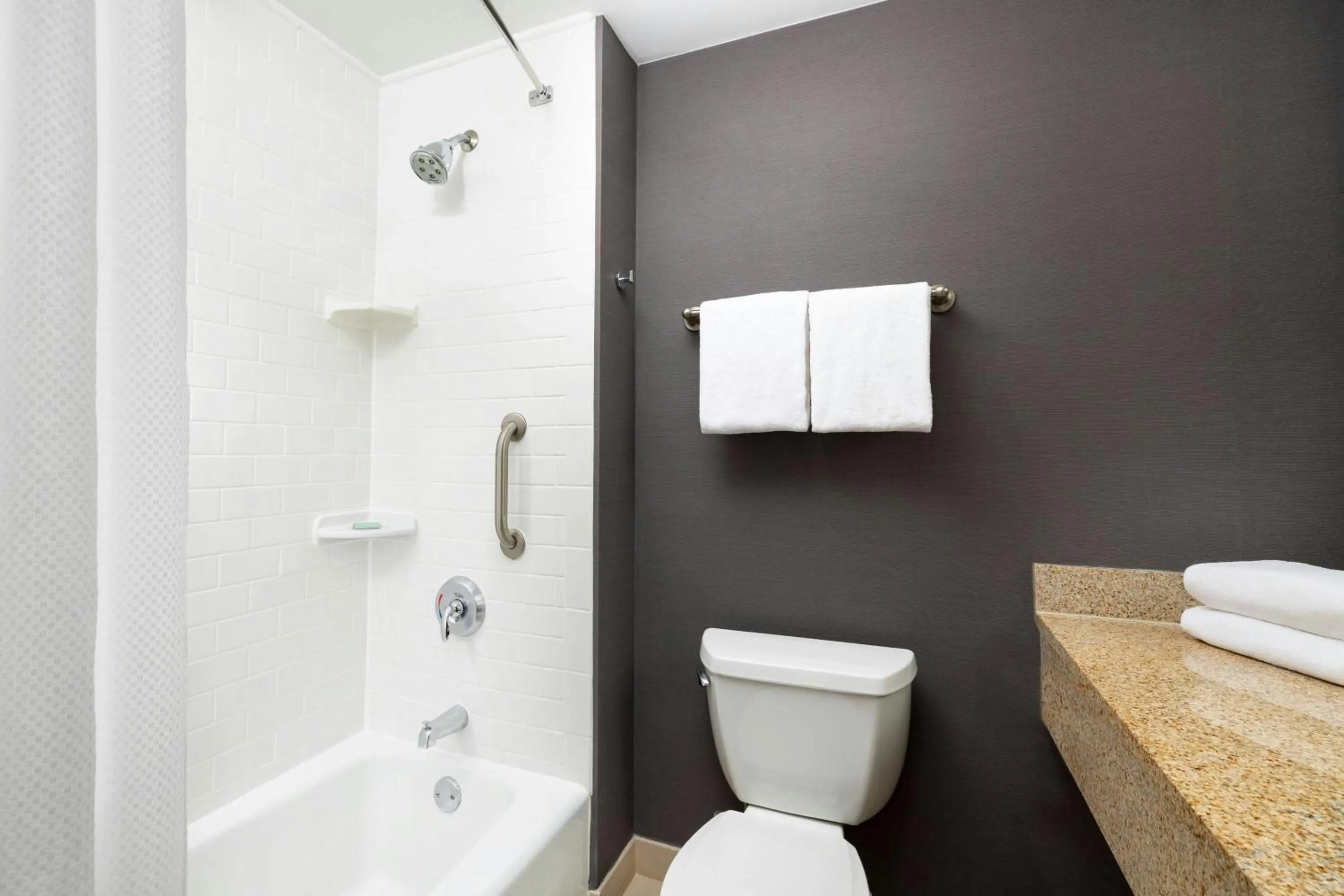 Bathroom in Courtyard by Marriott New York Manhattan Upper East Side