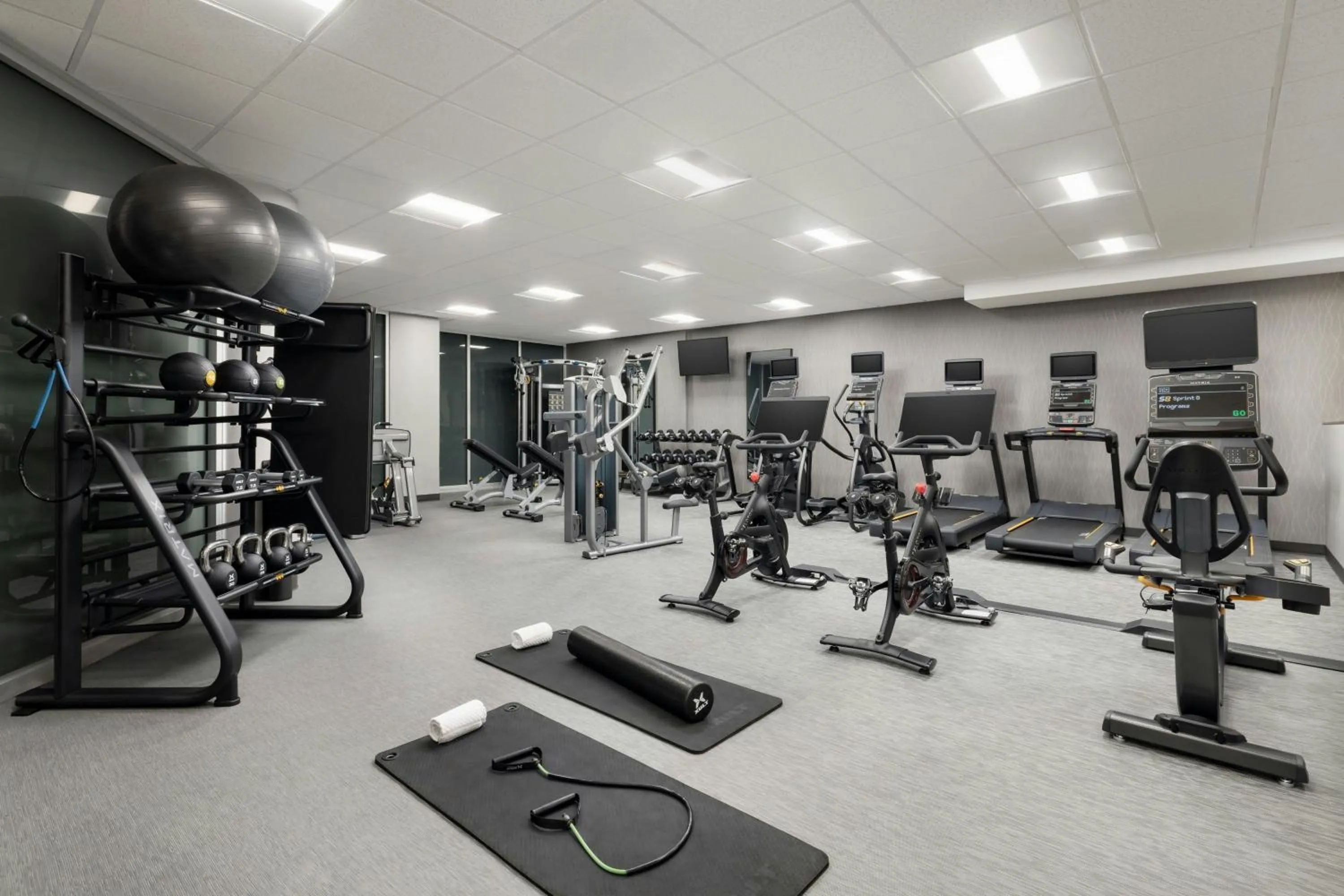 Fitness centre/facilities in Courtyard by Marriott New York Manhattan Upper East Side