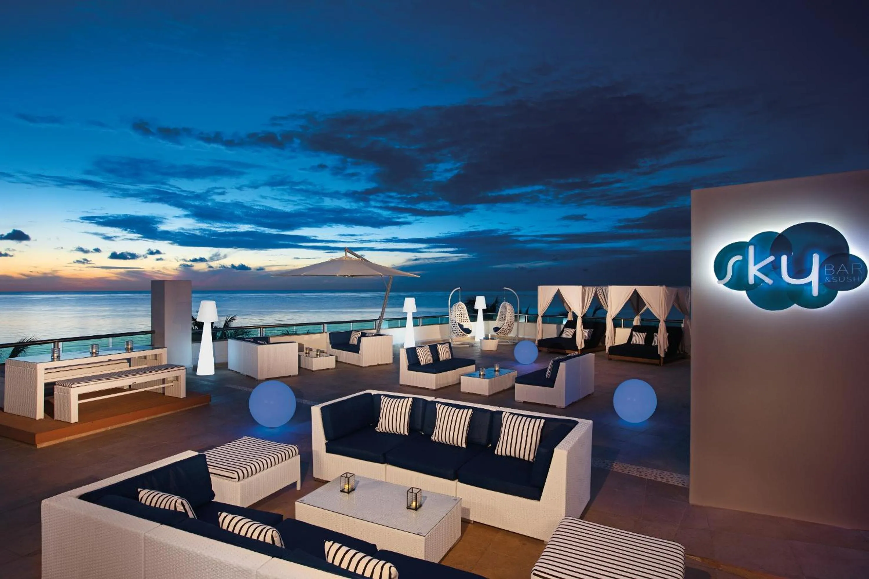 Decorative detail in Secrets Aura Cozumel - Adults Only