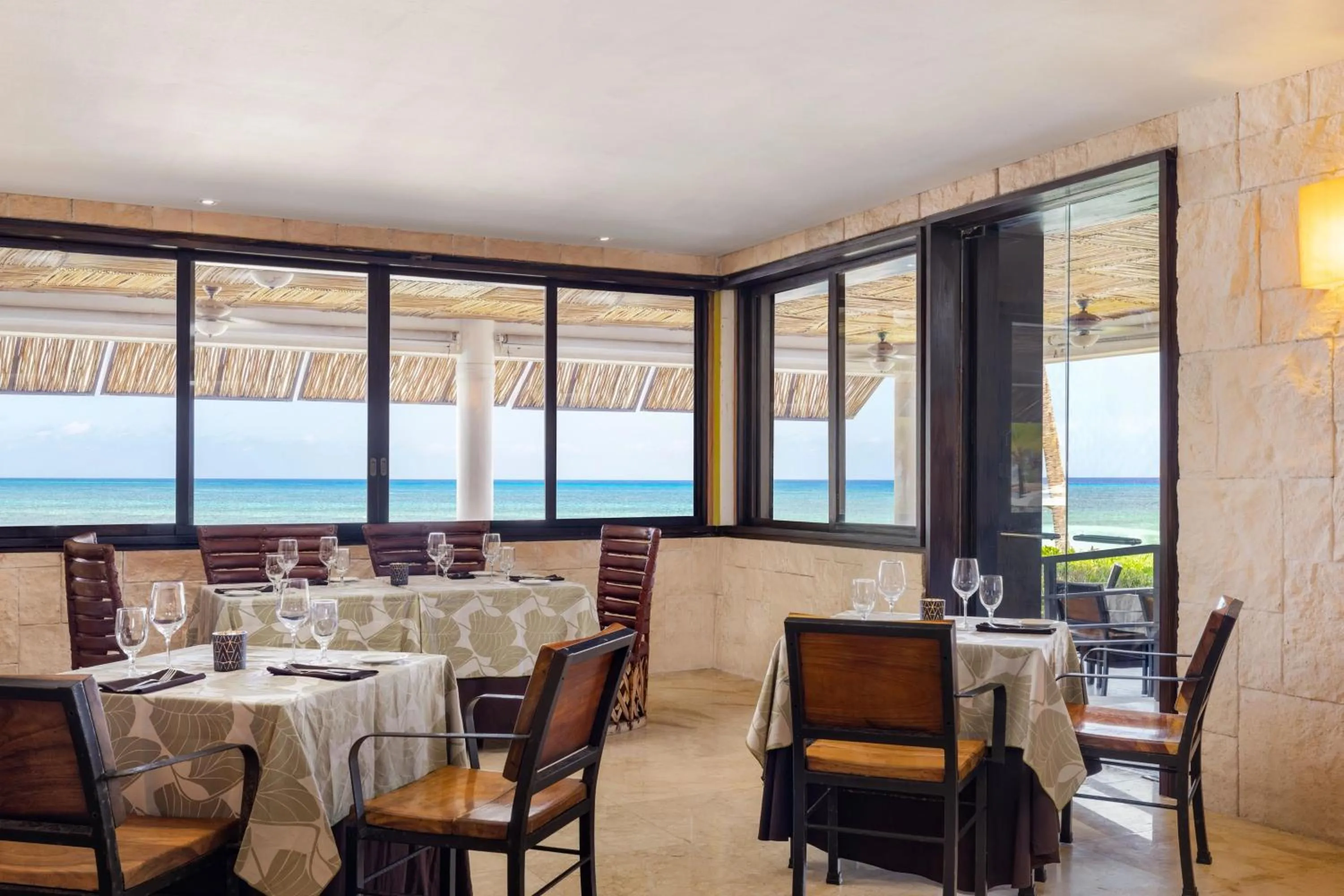 Restaurant/places to eat in Secrets Aura Cozumel - Adults Only