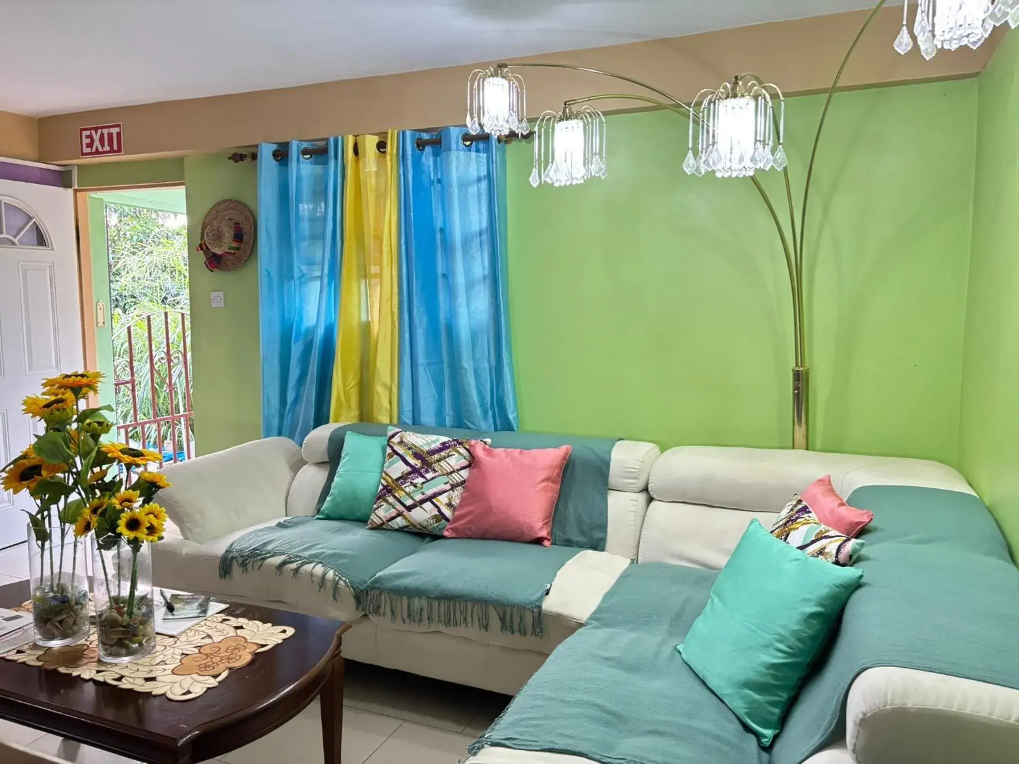 Double Room with Balcony and Sea View in Matthew's Miracle View Double Room with Balcony and Sea View in Matthew's Miracle View