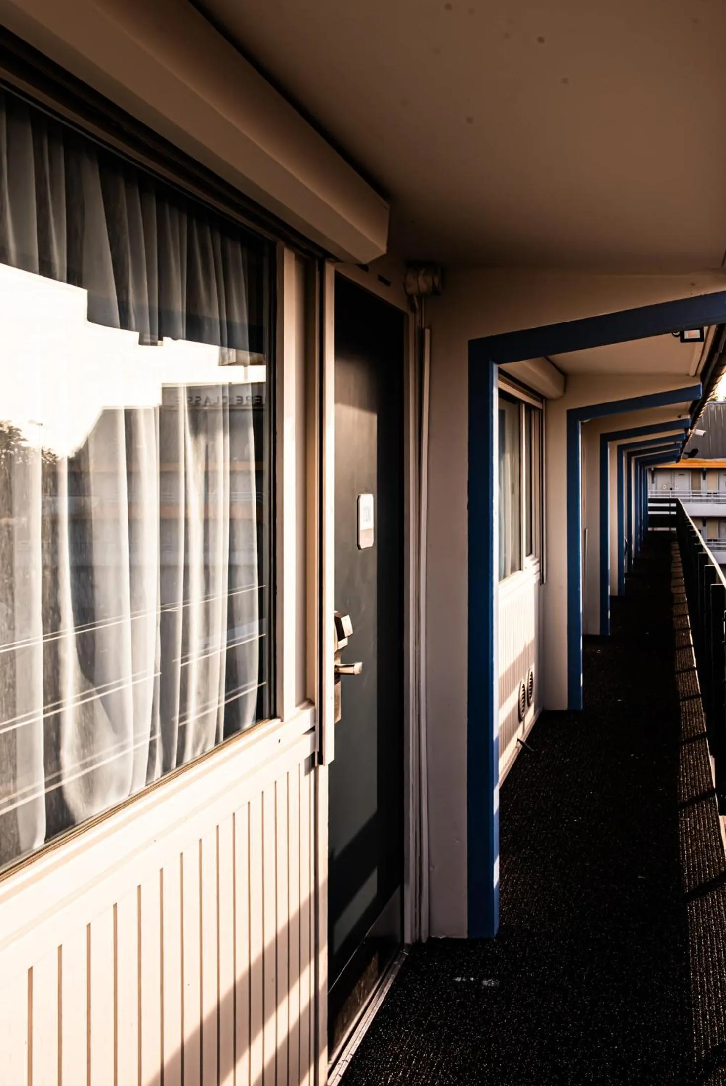 Property building in Kyriad Villeneuve Saint Georges - Hôtel rénové