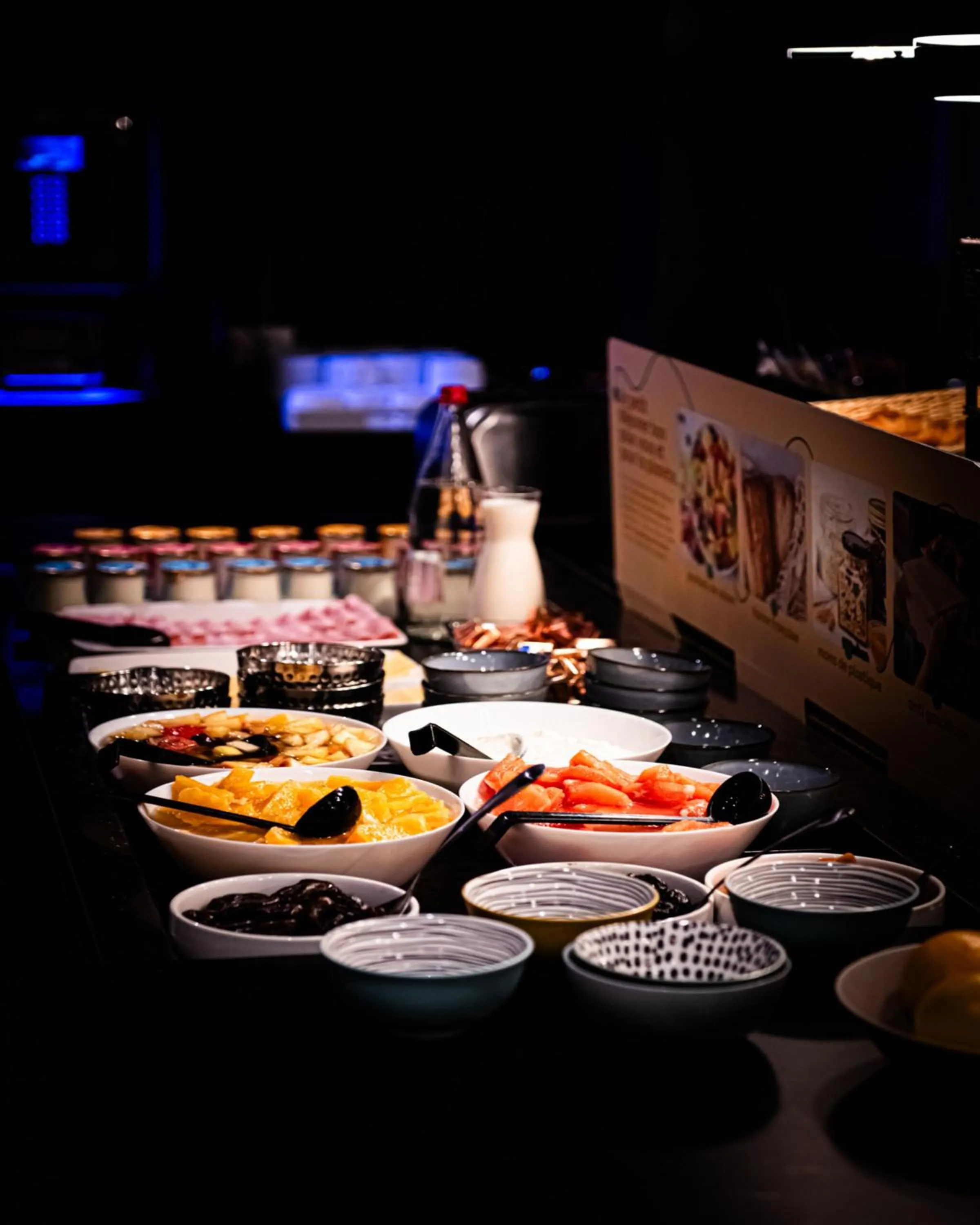 Breakfast in Kyriad Villeneuve Saint Georges - Hôtel rénové