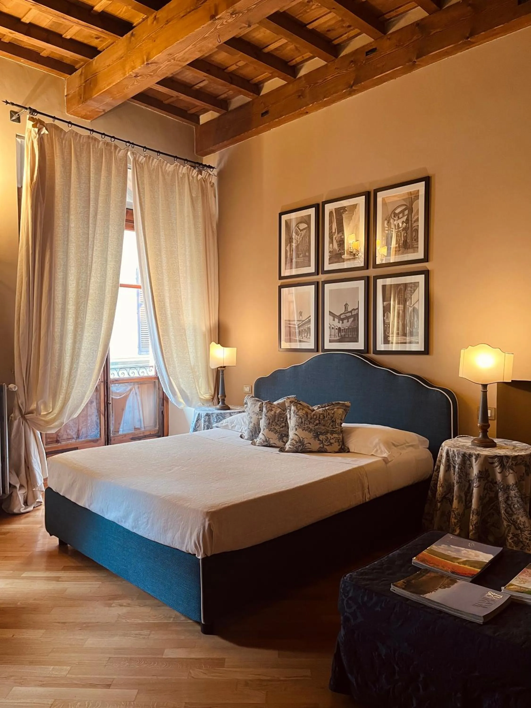 Photo of the whole room, Bed in Capri Moon Guest House