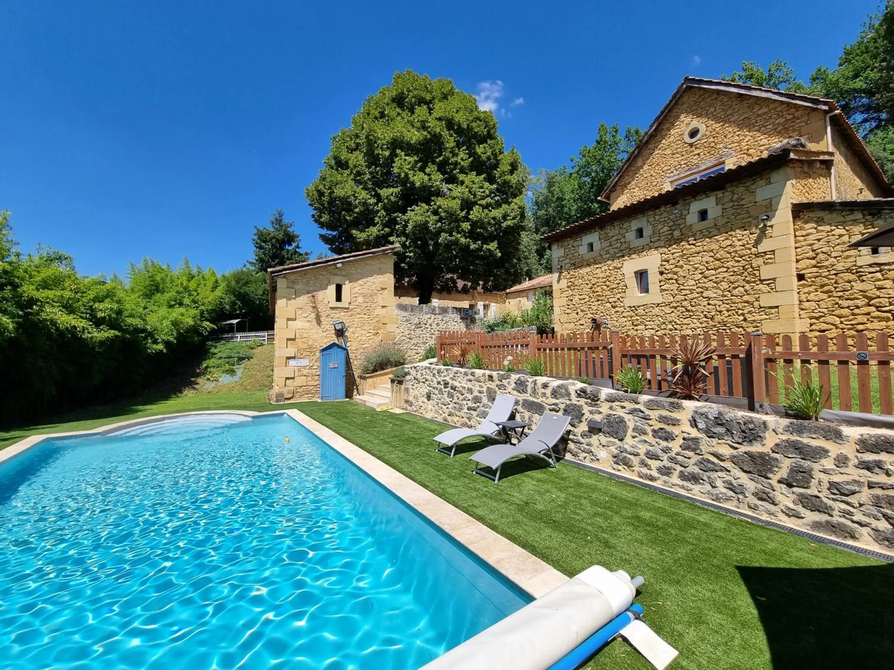 Swimming pool in Le Clos de la Canéda