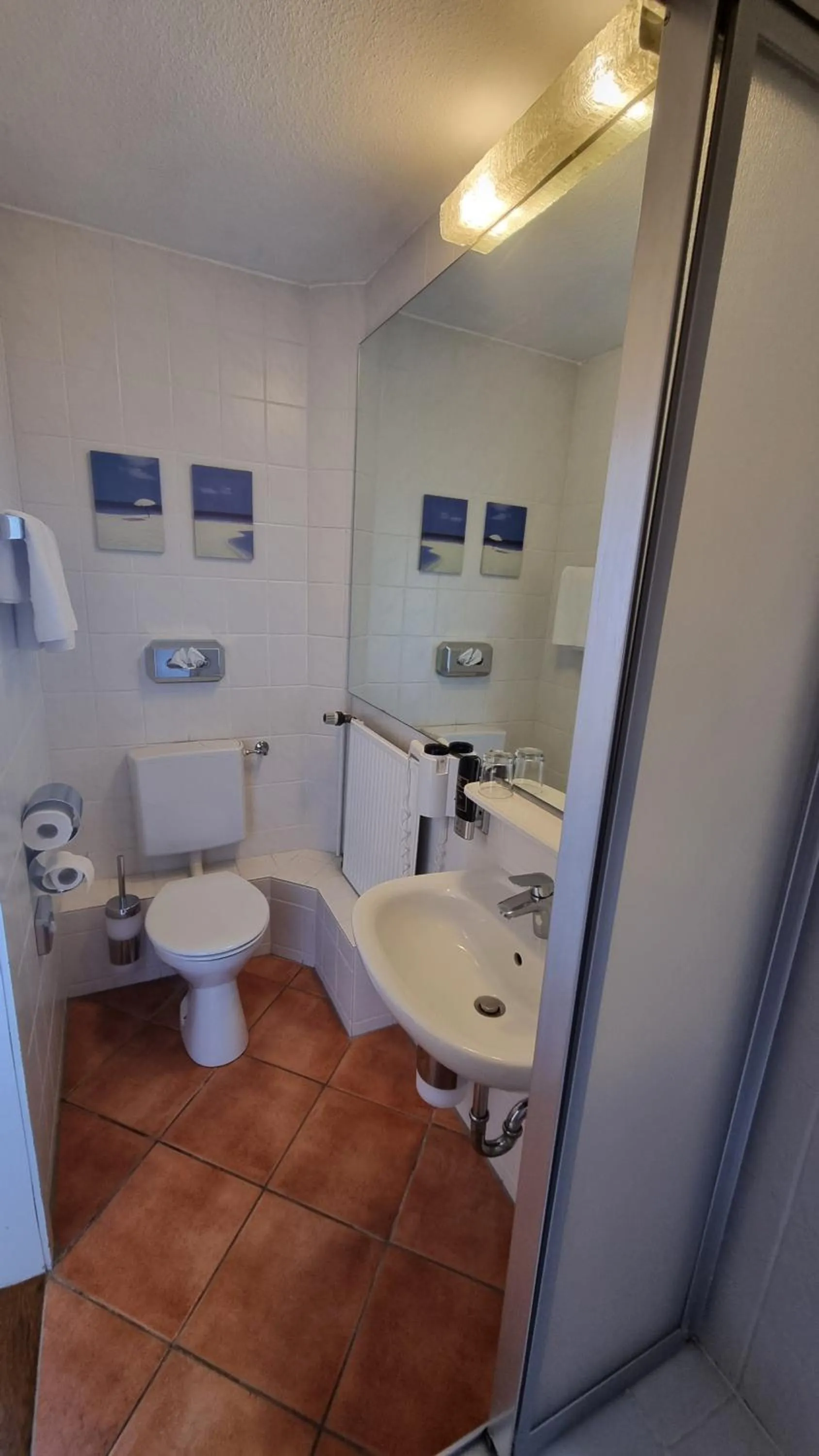 Bathroom in Akzent Hotel Strandhalle