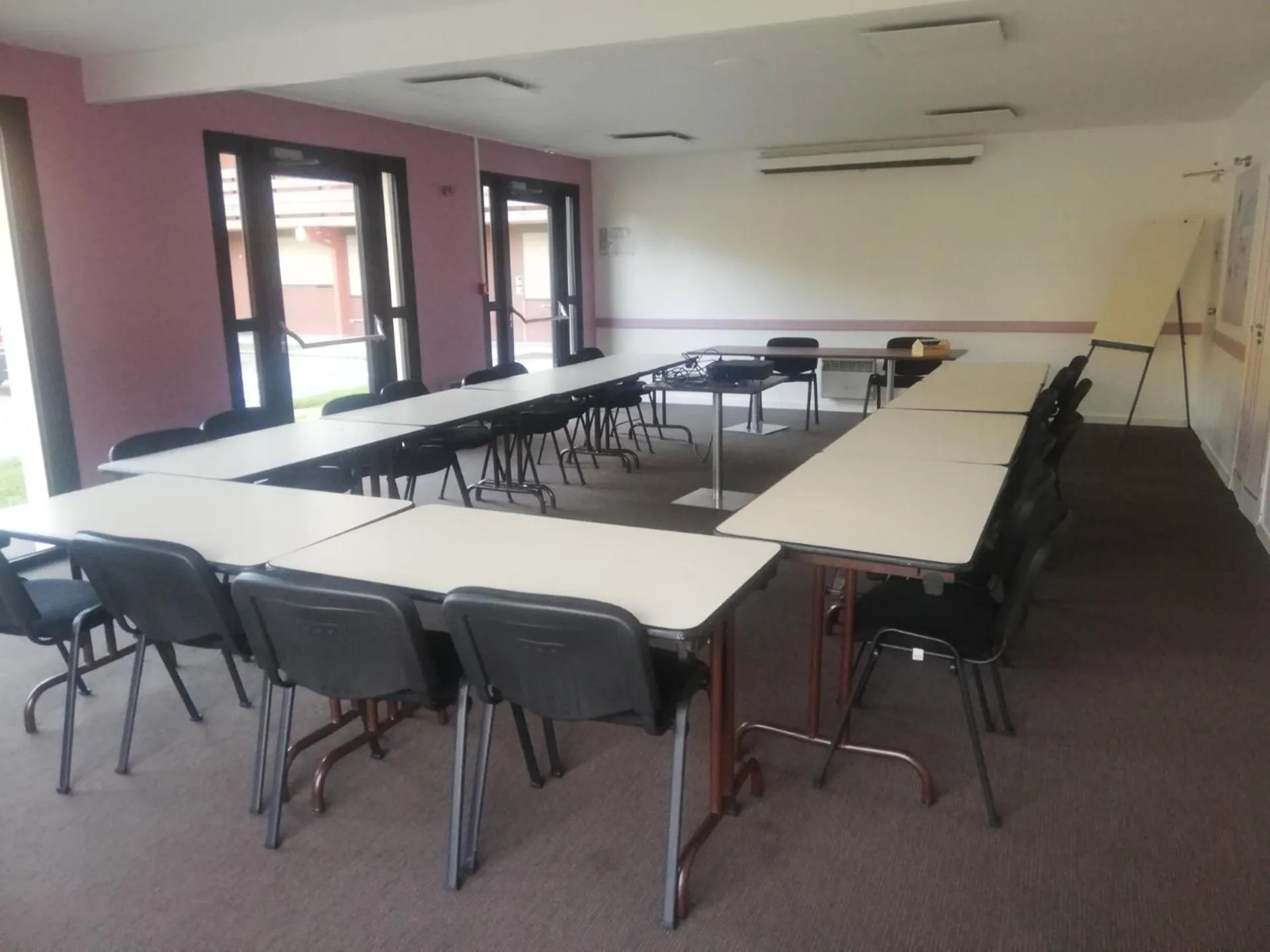 Meeting/conference room in Kyriad Direct Soissons