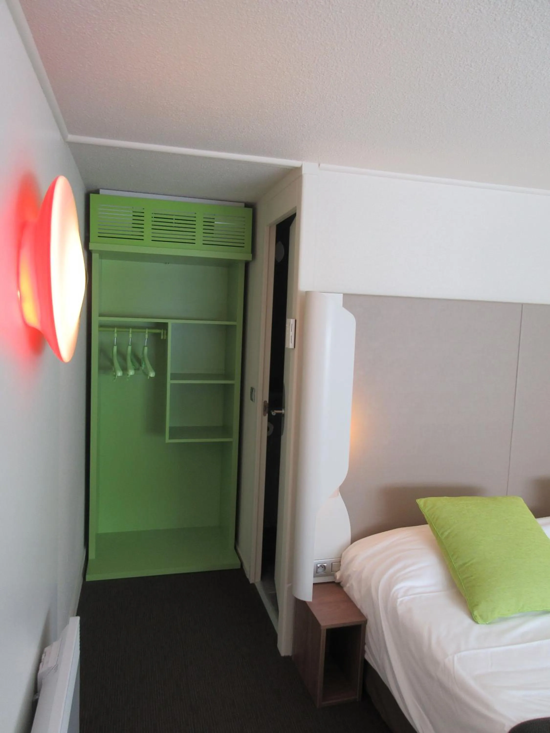 Decorative detail, Bed in Campanile Bayeux