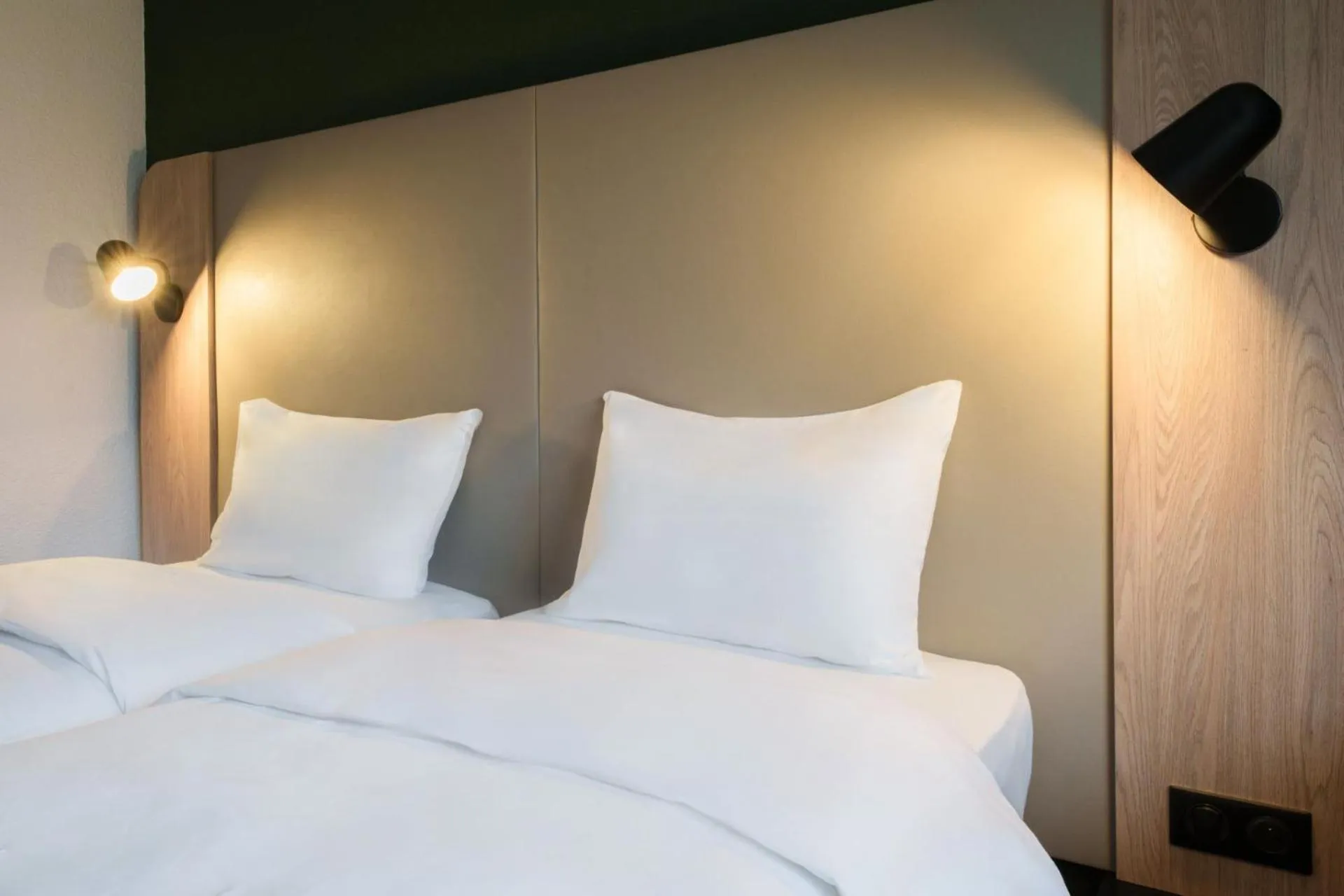 Bed in Campanile Bordeaux Sud Hopital Haut Leveque - Pessac