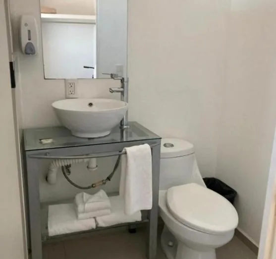 Container Inn Hotel Aeropuerto