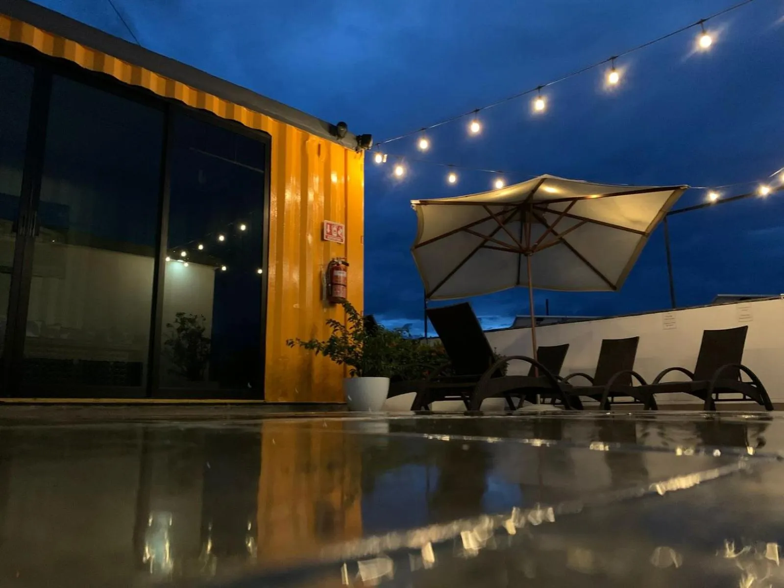 Balcony/Terrace in Container Inn Hotel Aeropuerto