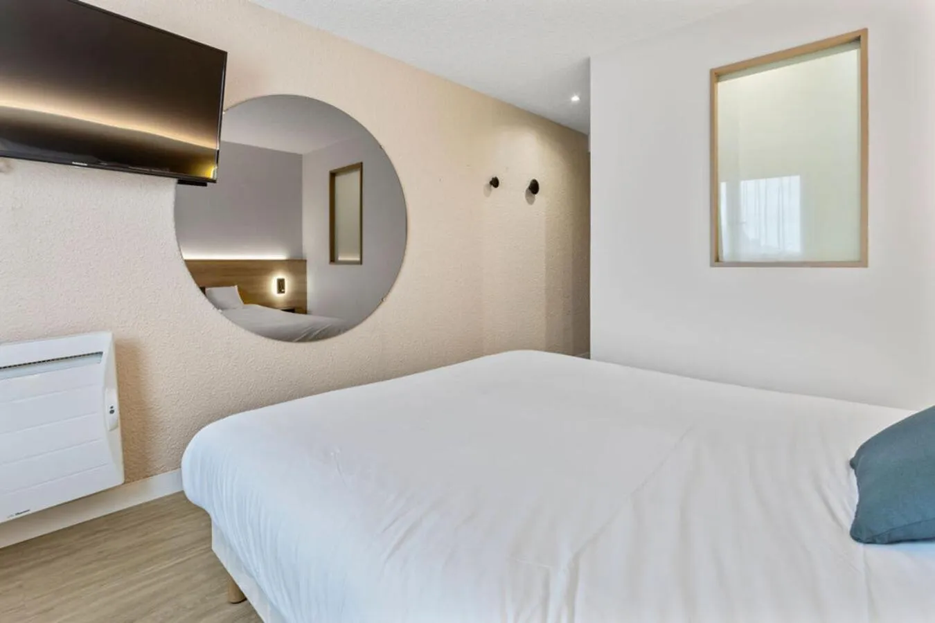 Bed in Kyriad Deauville - St Arnoult