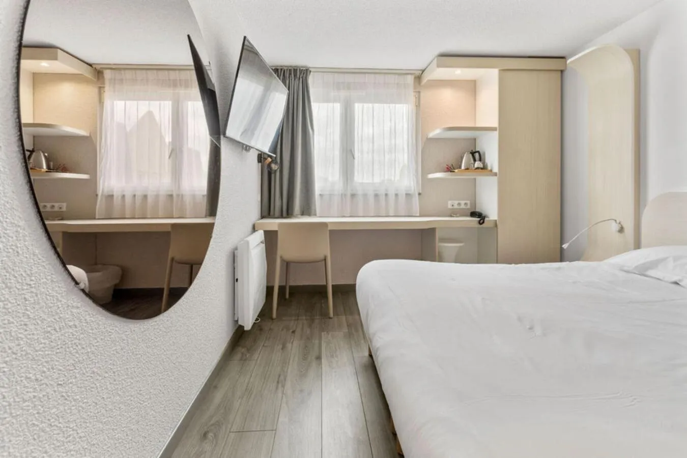 Bed in Kyriad Deauville - St Arnoult