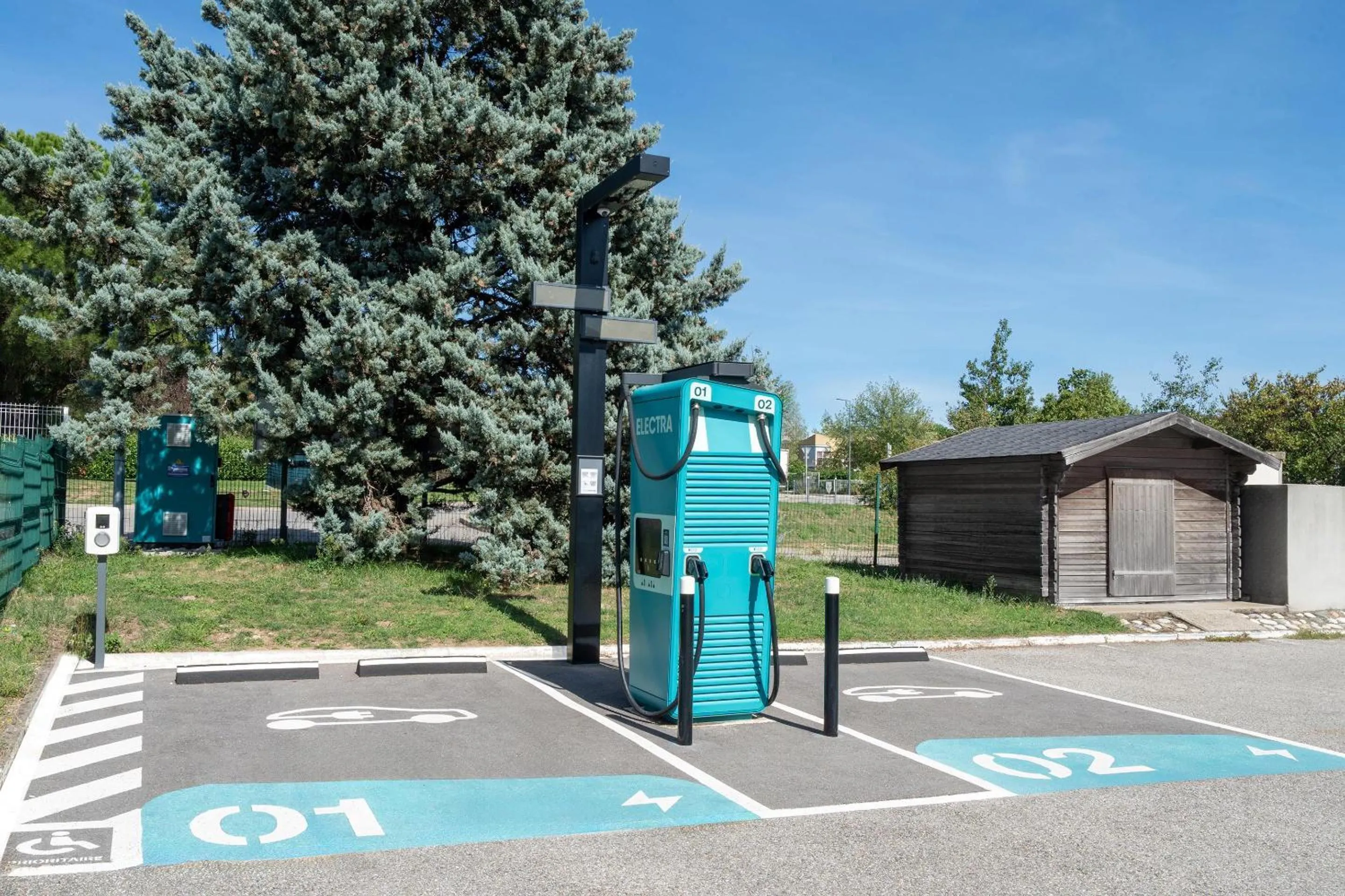 Property building in Sure Hotel by Best Western Valence Nord-Restaurant